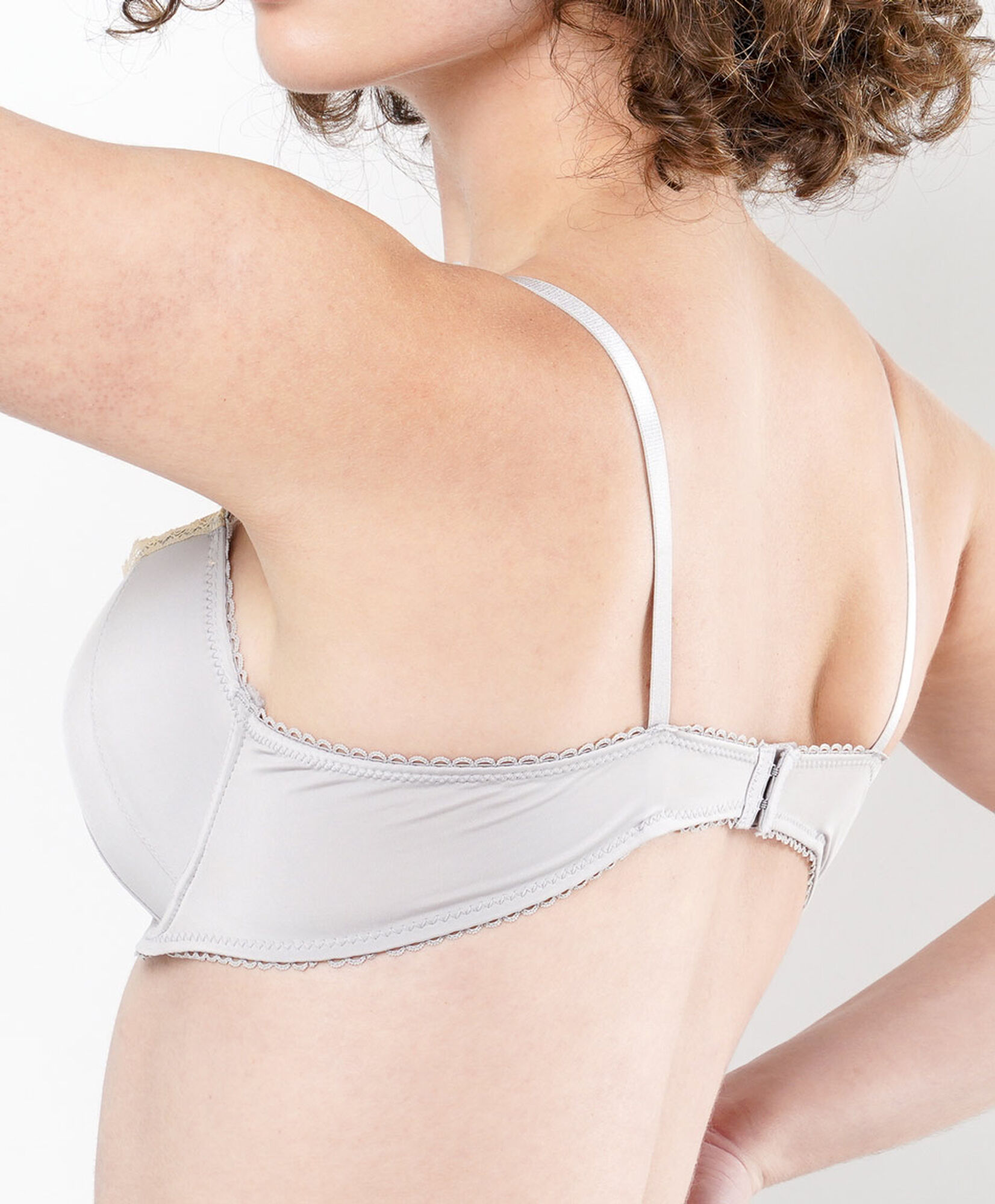 Sostén mujer encaje floreado Sostén mujer encaje floreado