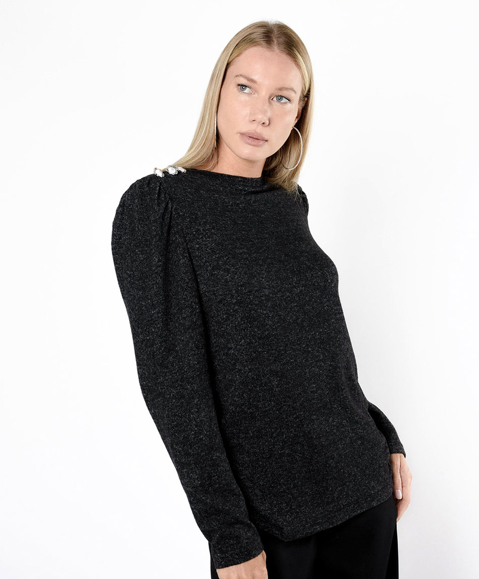 Polera mujer flores en hombro Polera mujer flores en hombro