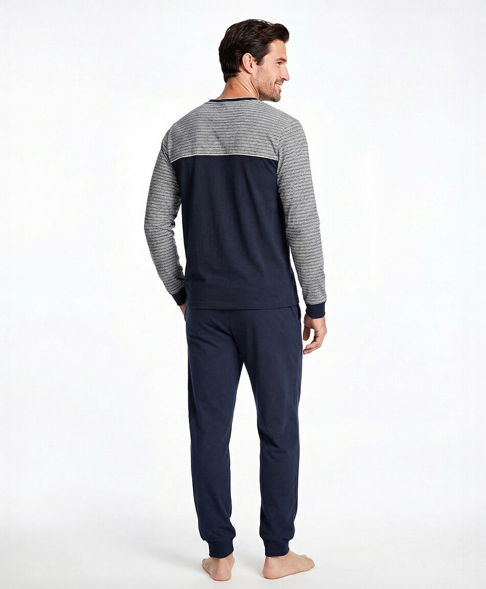 Pijama hombre cuello v descanso suave