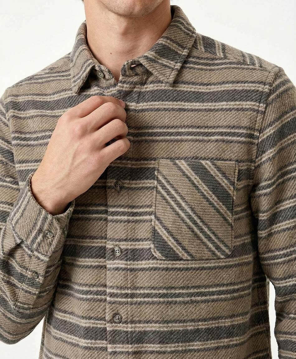 Chaqueta hombre le&ntilde;adora l&iacute;neas