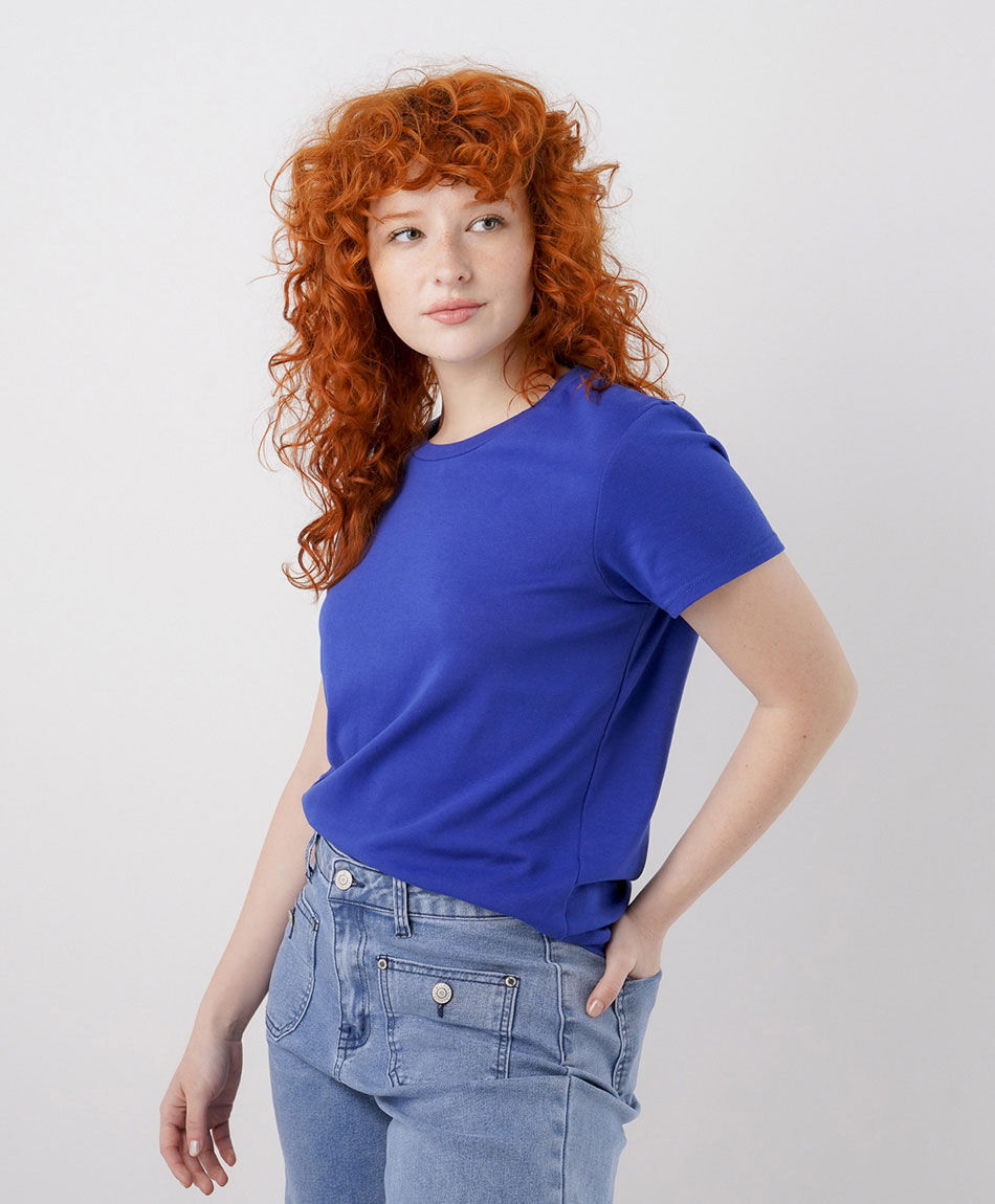 Polera mujer cl&aacute;sica azul