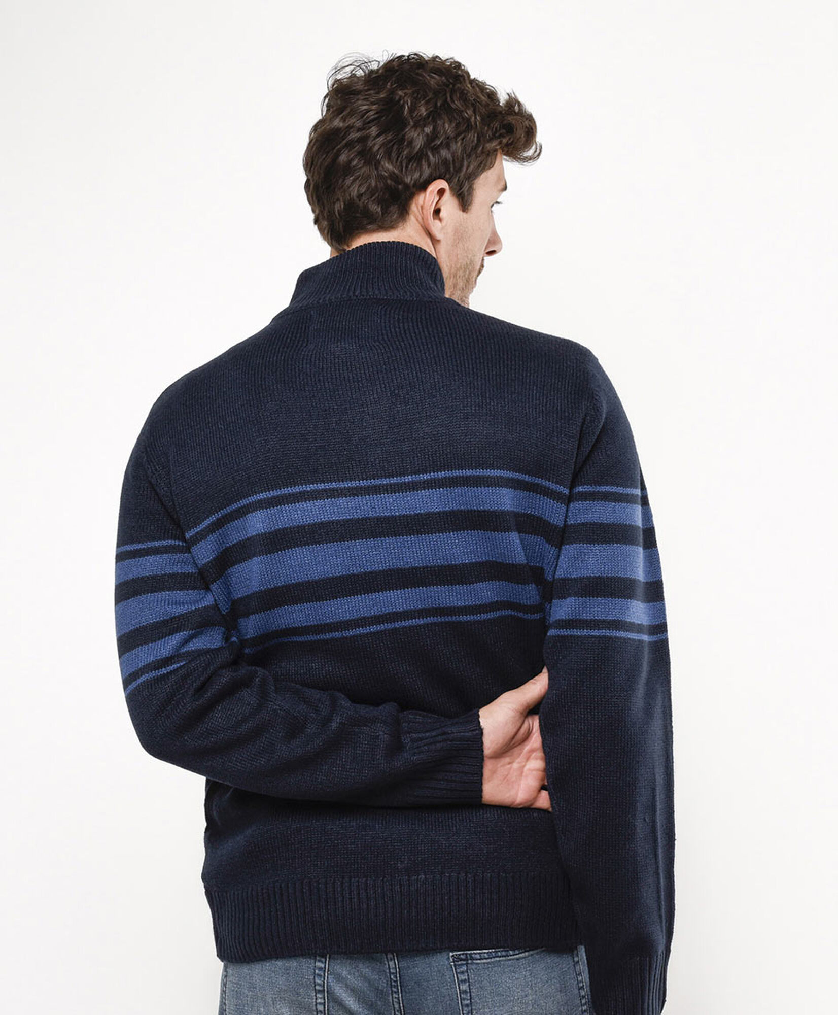 Sweater hombre líneas azules Sweater hombre líneas azules