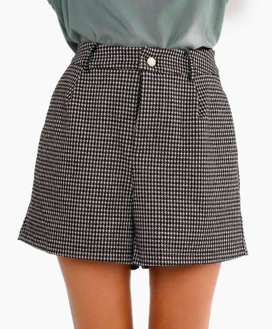 Short mujer dise&ntilde;o punto