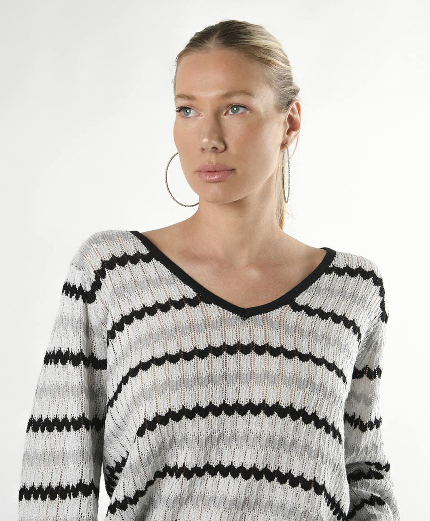 Sweater mujer líneas brillos Sweater mujer líneas brillos