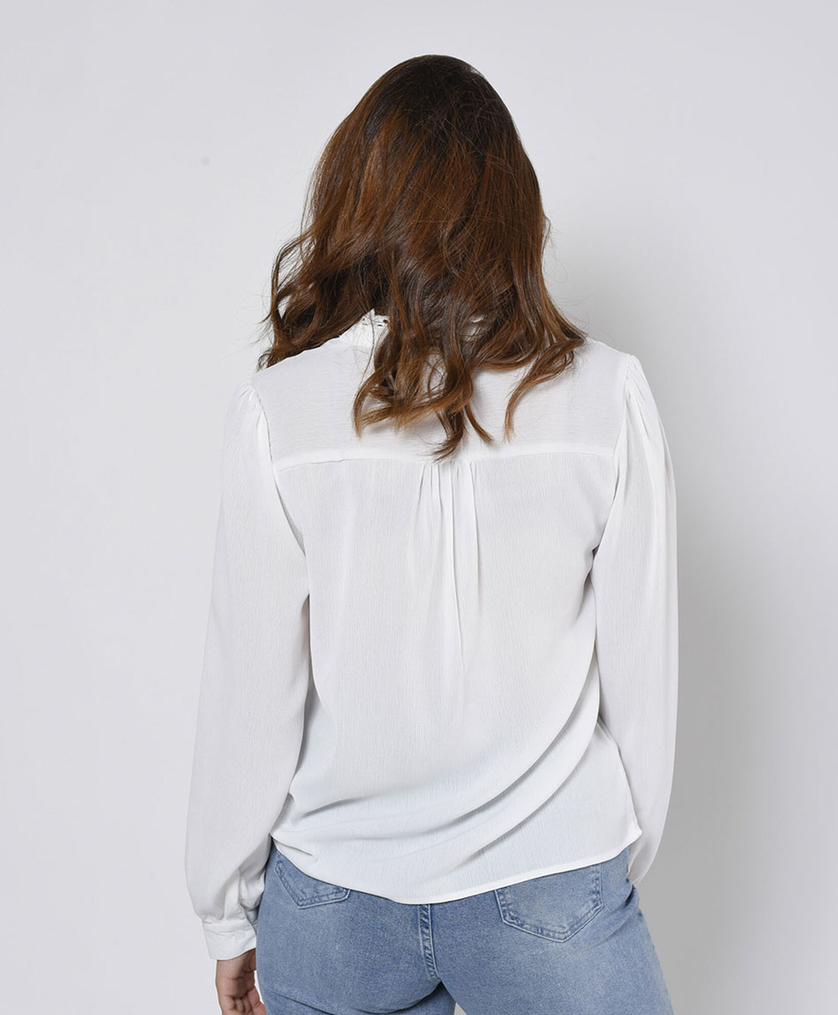 Blusa mujer encaje en cuello Blusa mujer encaje en cuello