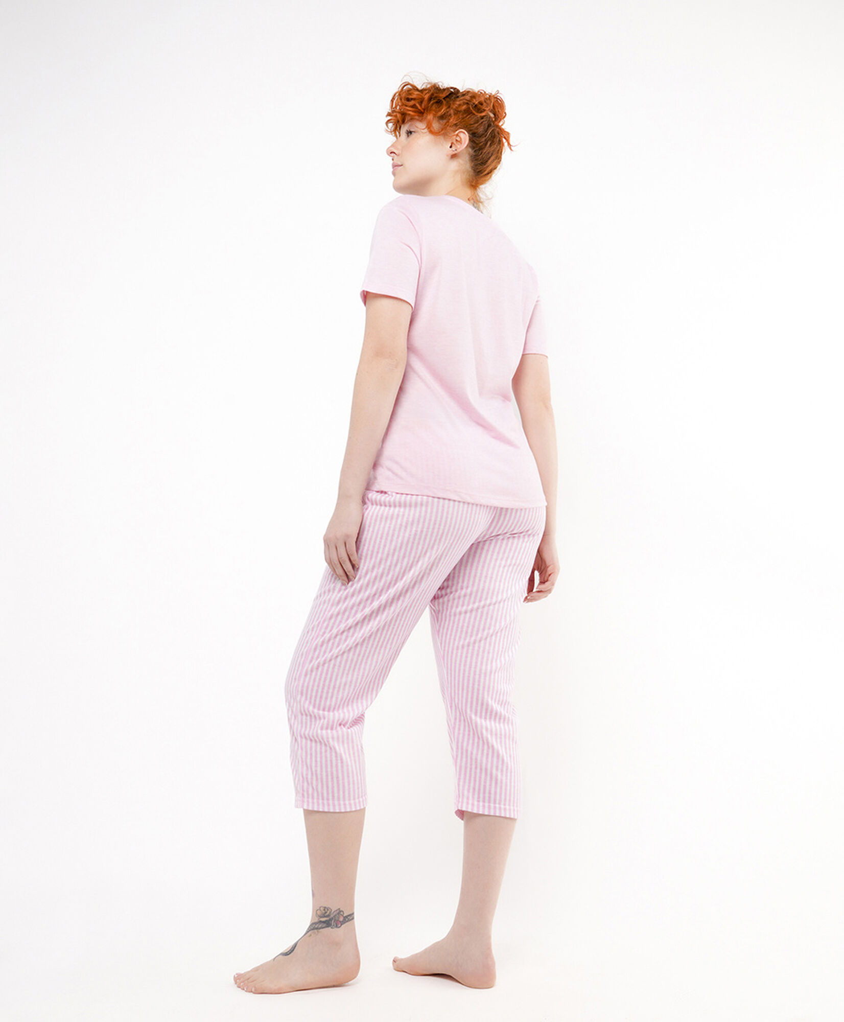 Pijama mujer capri estilo sticker Pijama mujer capri estilo sticker