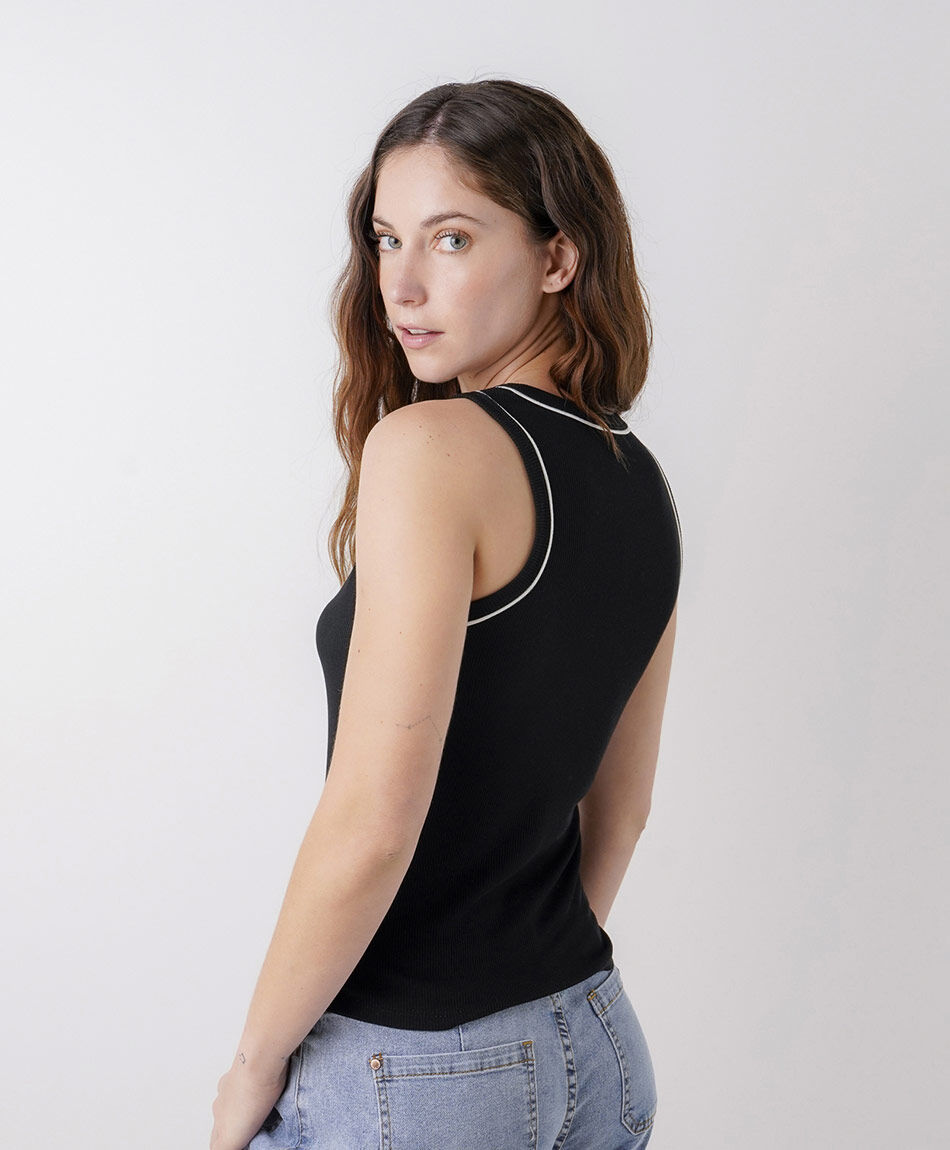 Polera mujer pipping contraste negra