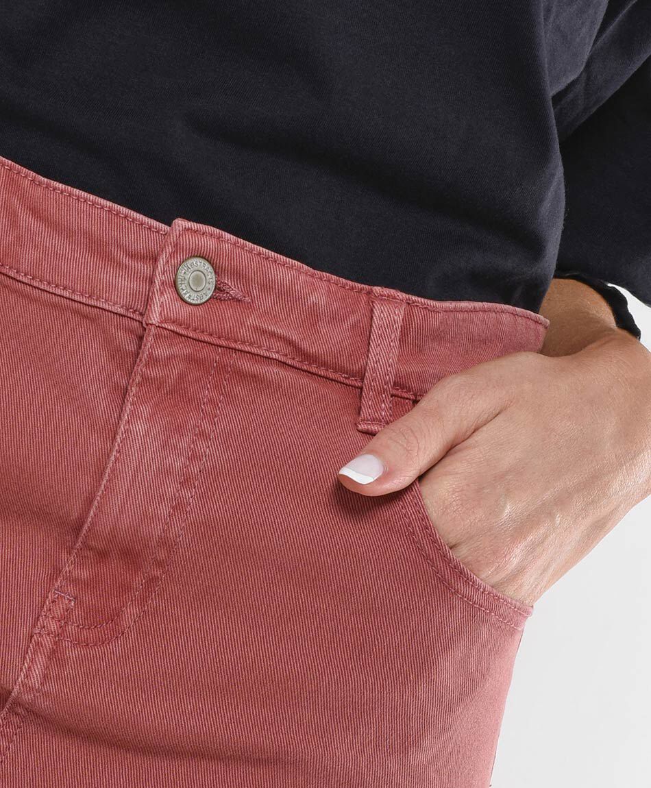 Pantal&oacute;n mujer color basta desflecada