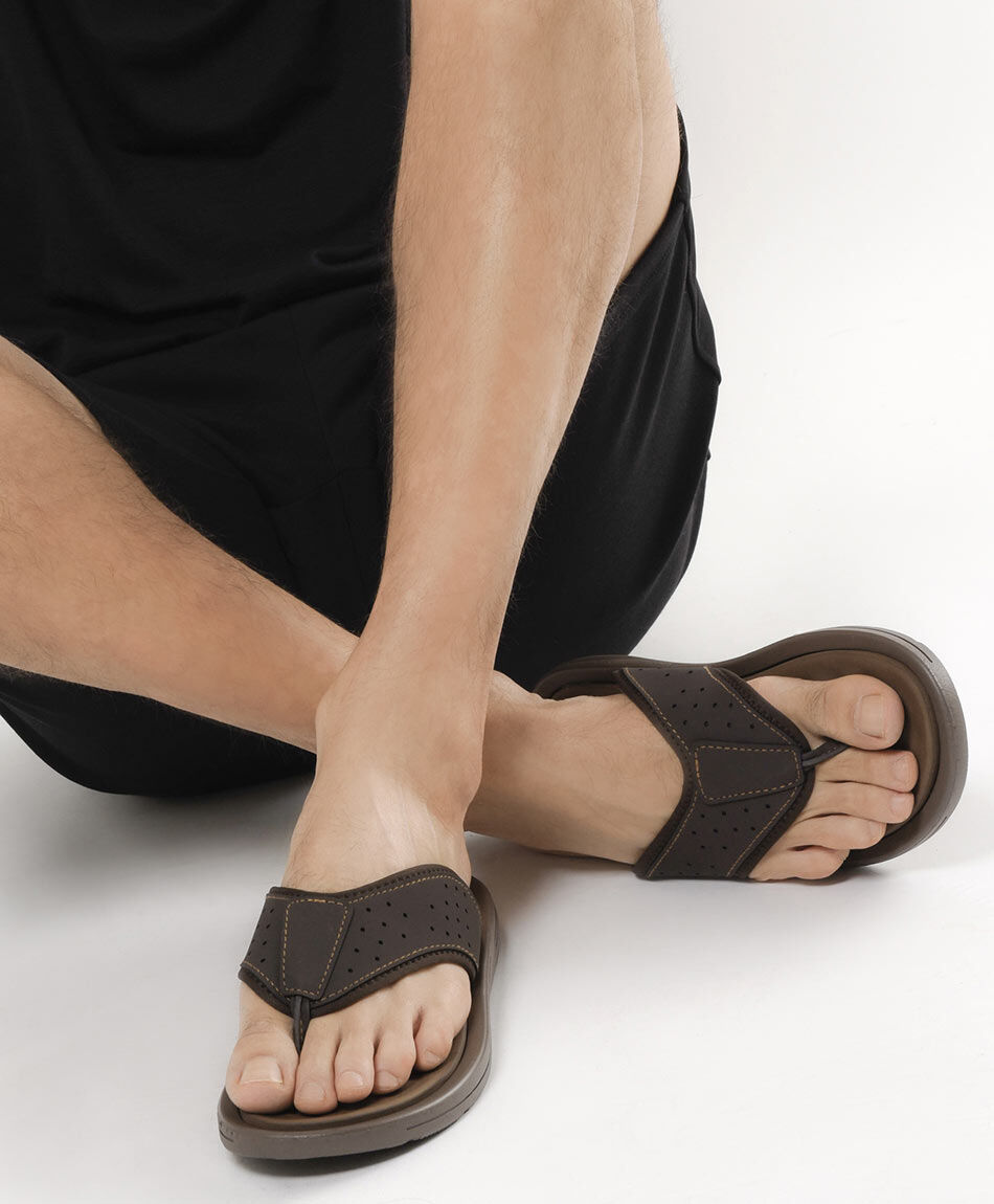 Sandalia hombre tela calada caf&eacute;