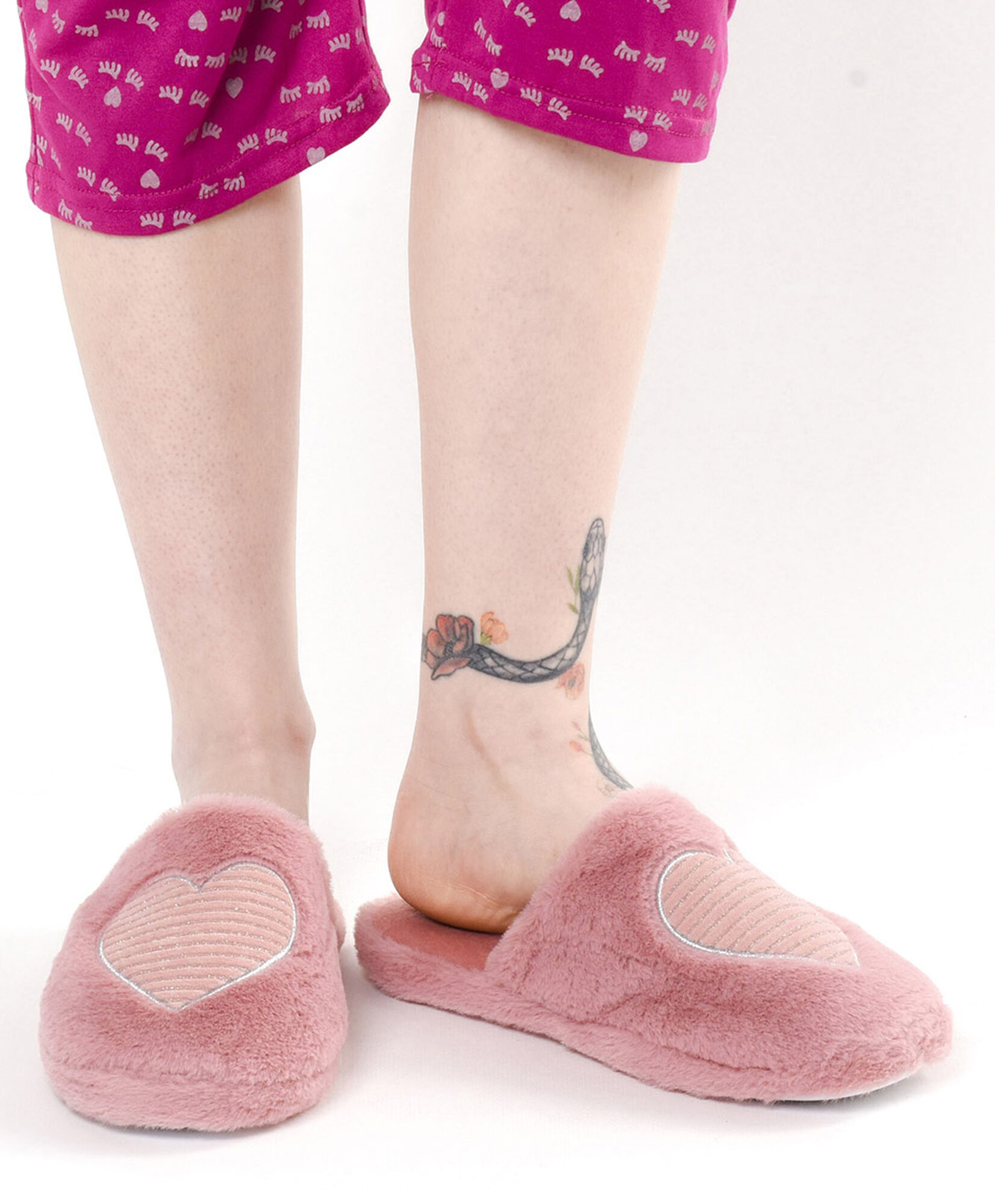Pantufla mujer corazón rosado Pantufla mujer corazón rosado
