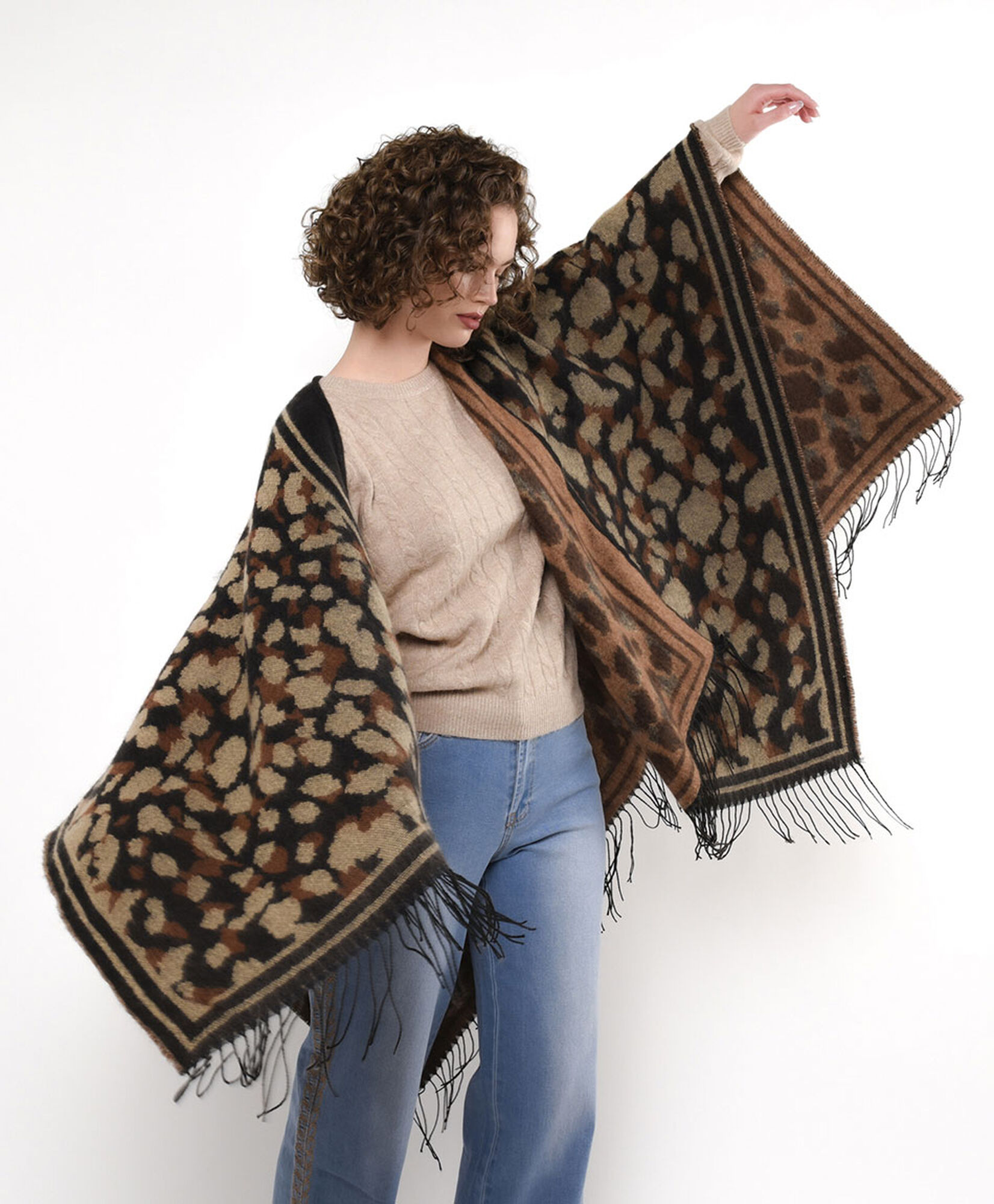 Poncho mujer animal print flecos Poncho mujer animal print flecos