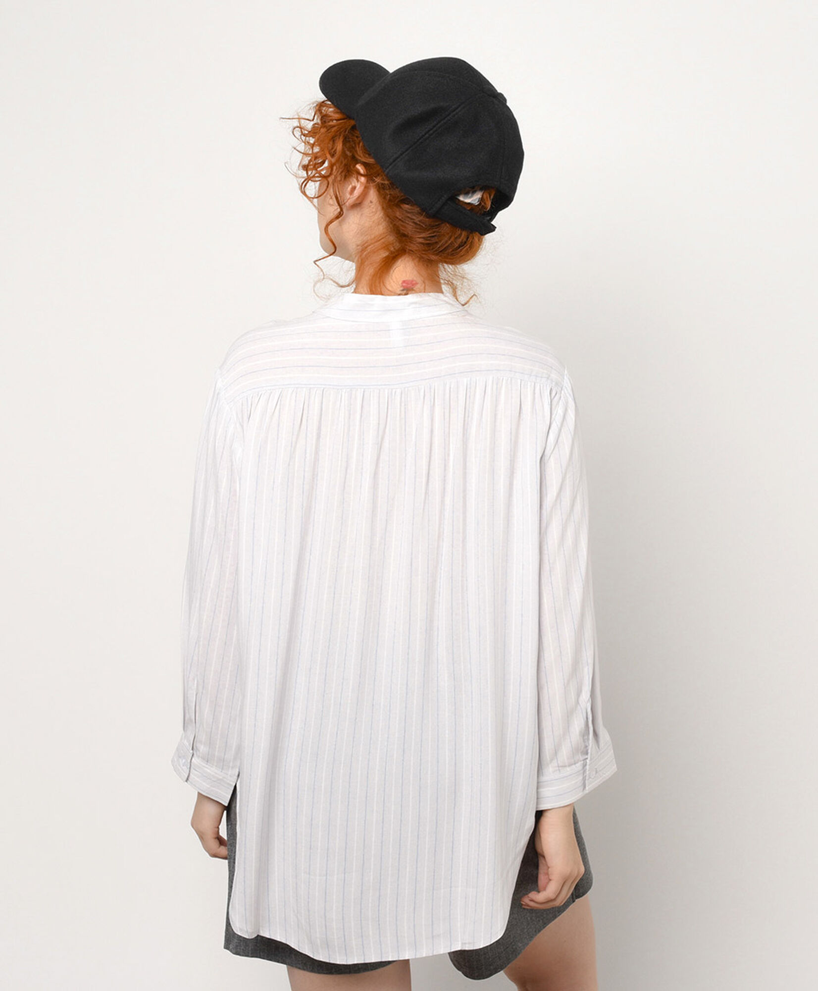 Blusa mujer líneas blanca cuello mao Blusa mujer líneas blanca cuello mao