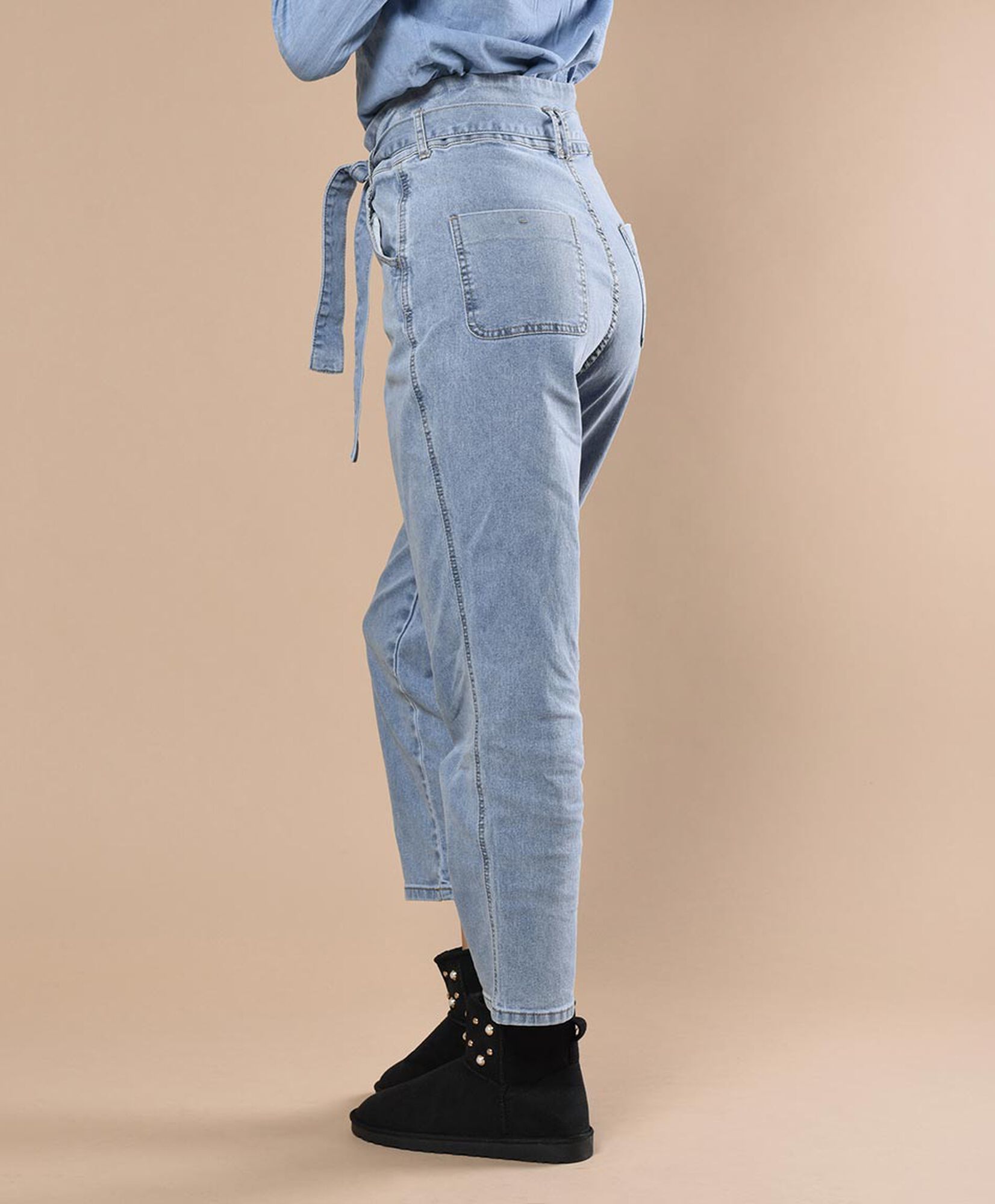 Jeans tiro alto Jeans tiro alto