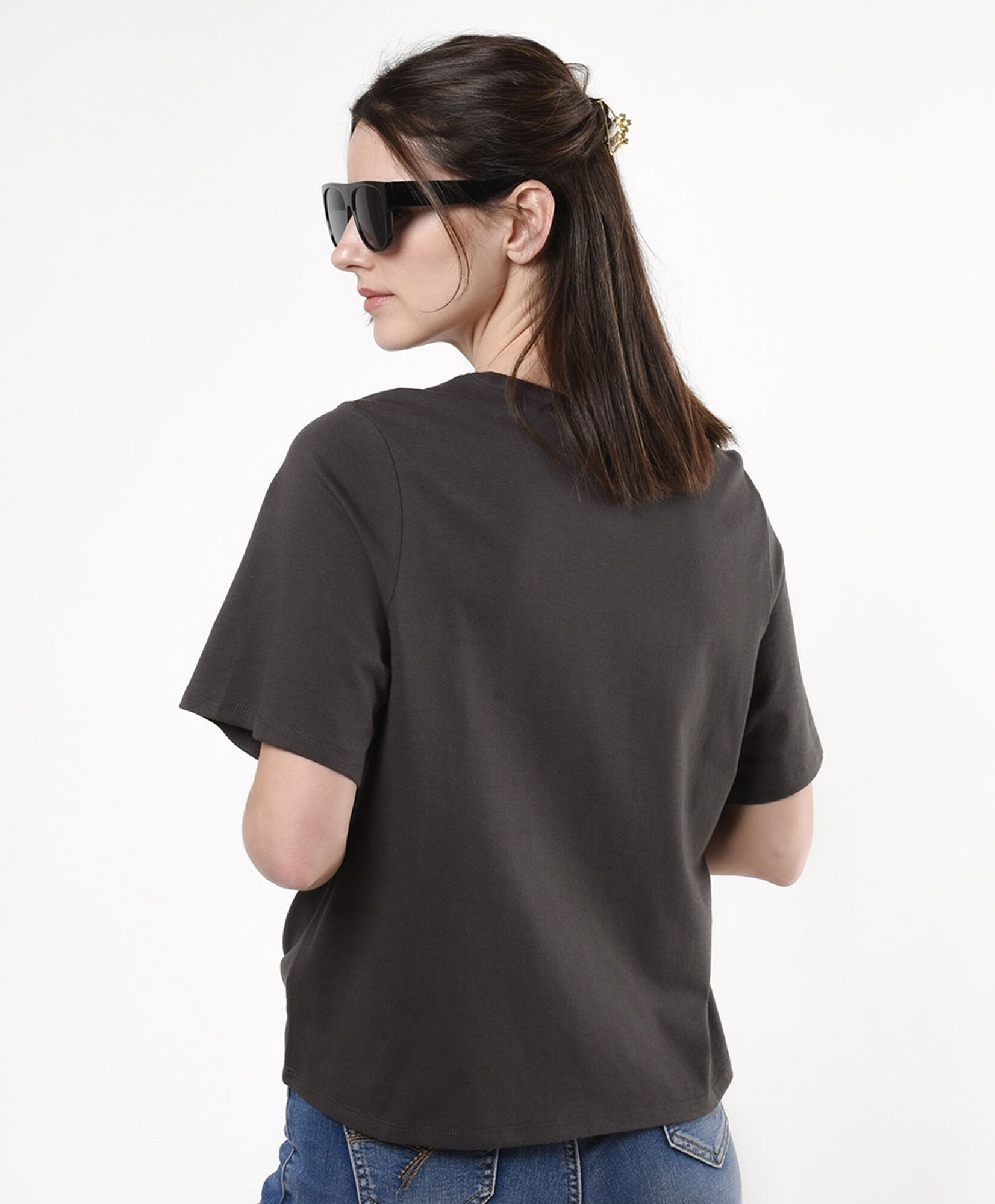 Polera mujer bordada y calada Polera mujer bordada y calada