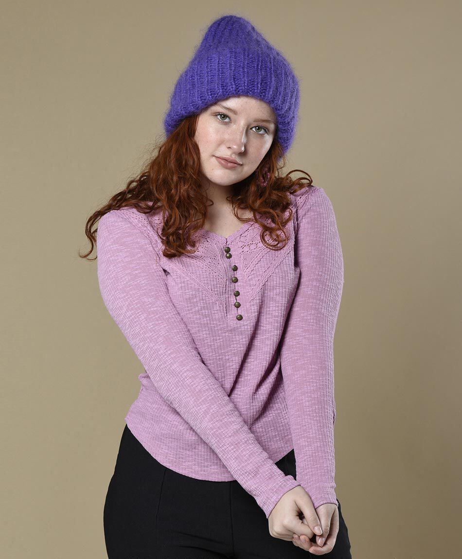 Polera botones encaje