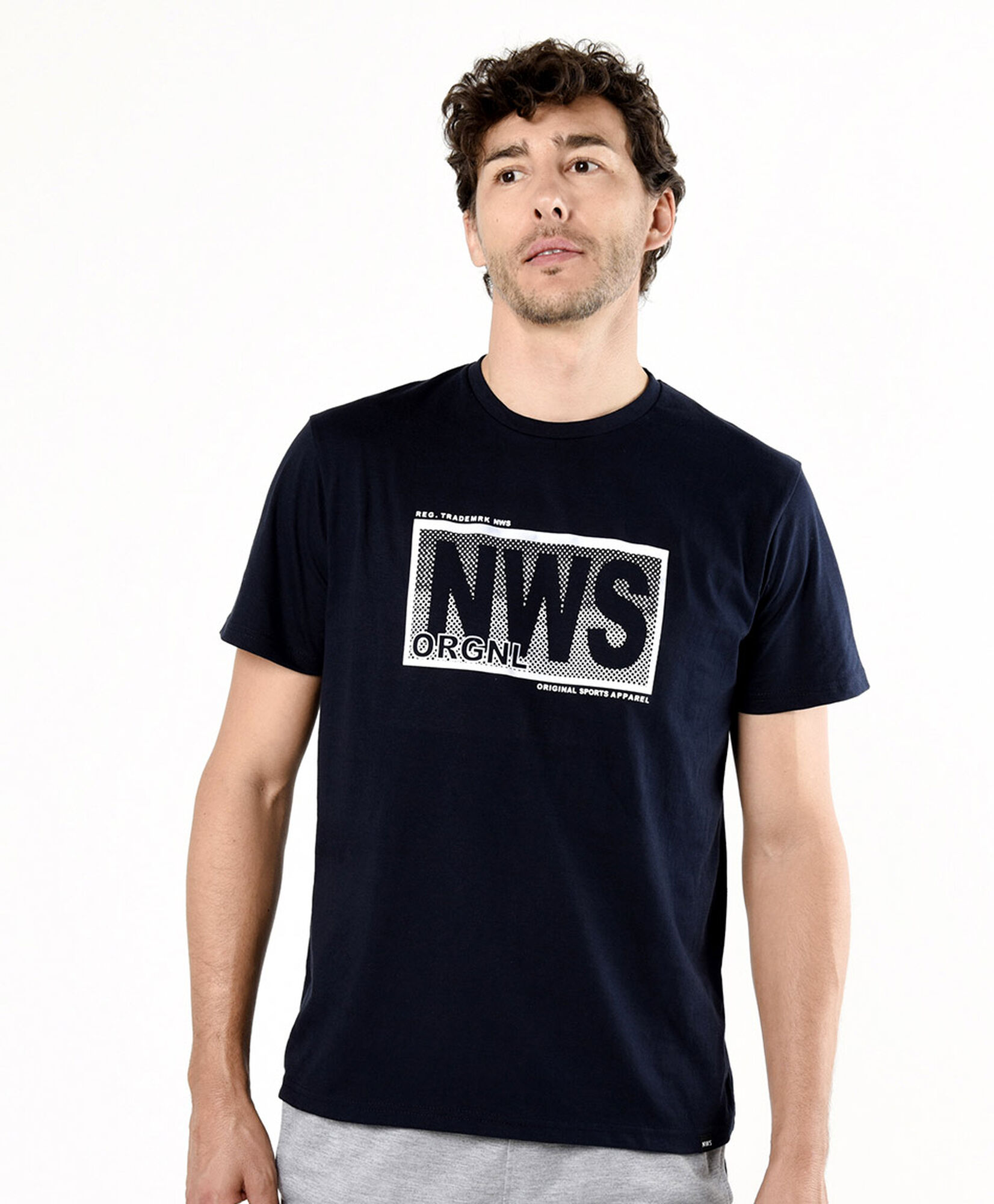 Polera deportiva hombre logo Polera deportiva hombre logo