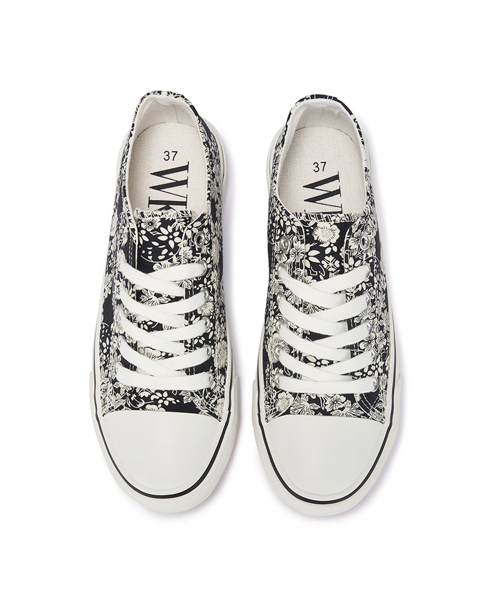 Zapatilla mujer floreada Zapatilla mujer floreada