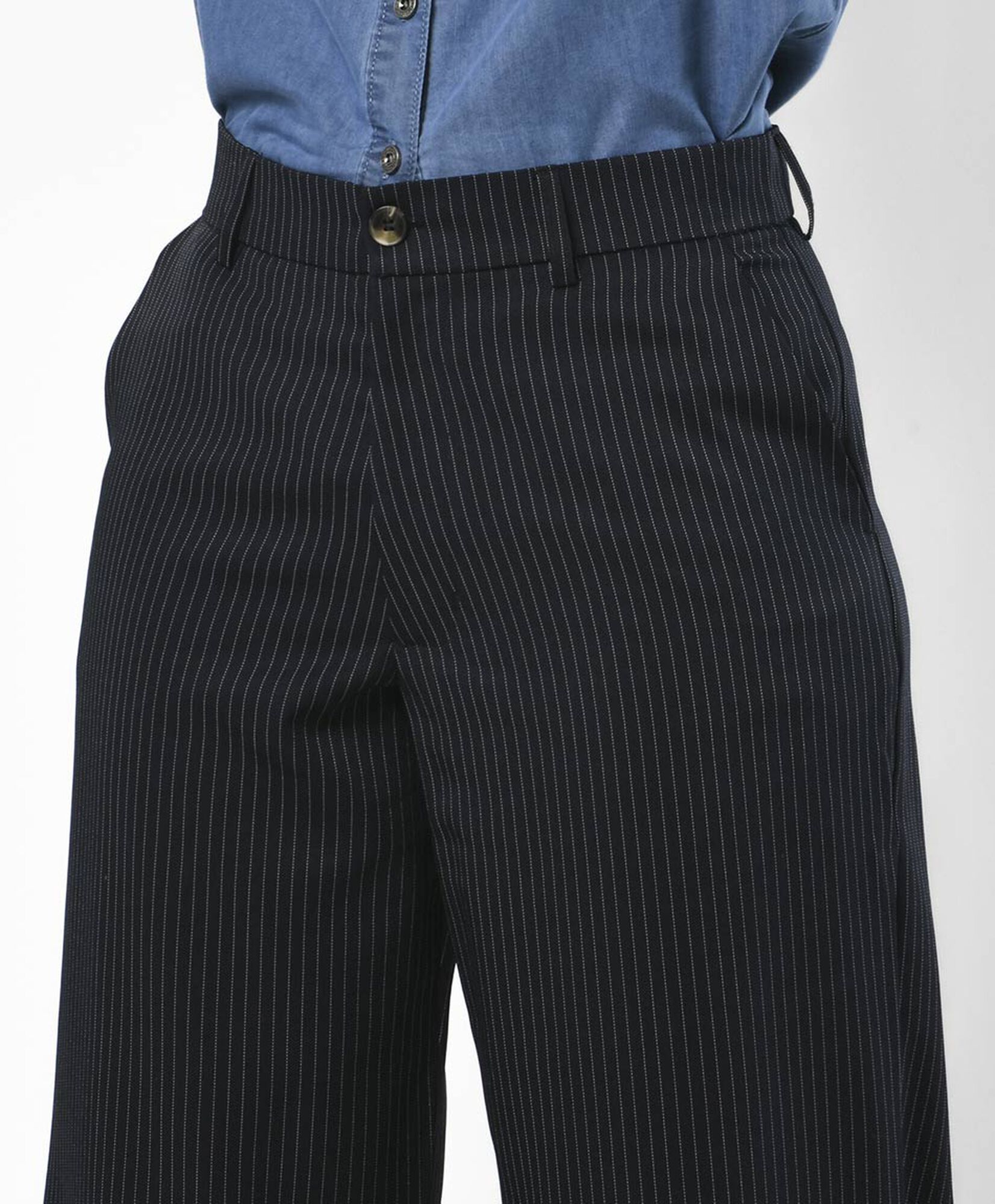 Pantalón mujer líneas finas wide Pantalón mujer líneas finas wide