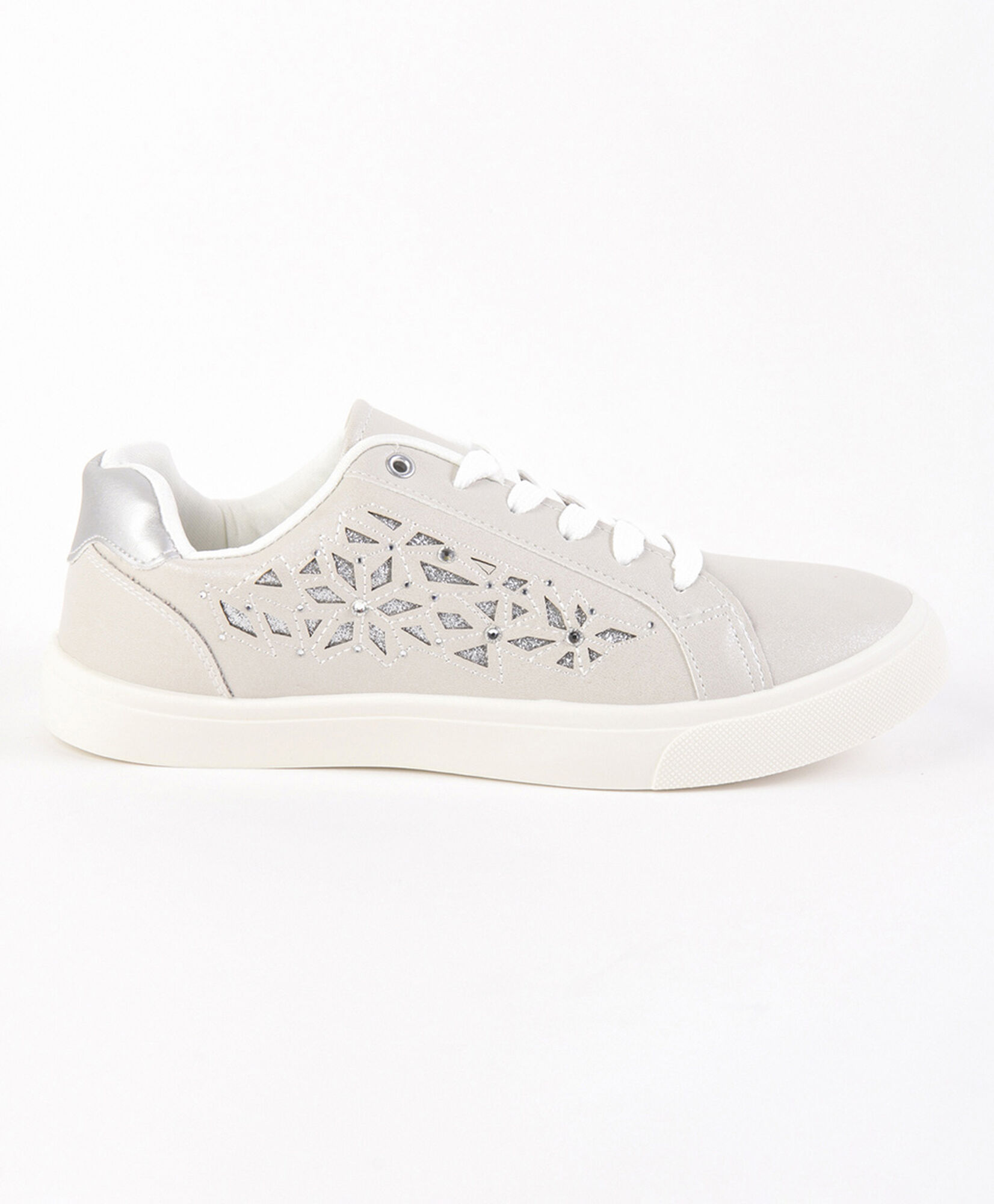 Zapatilla mujer diseño calado Zapatilla mujer diseño calado