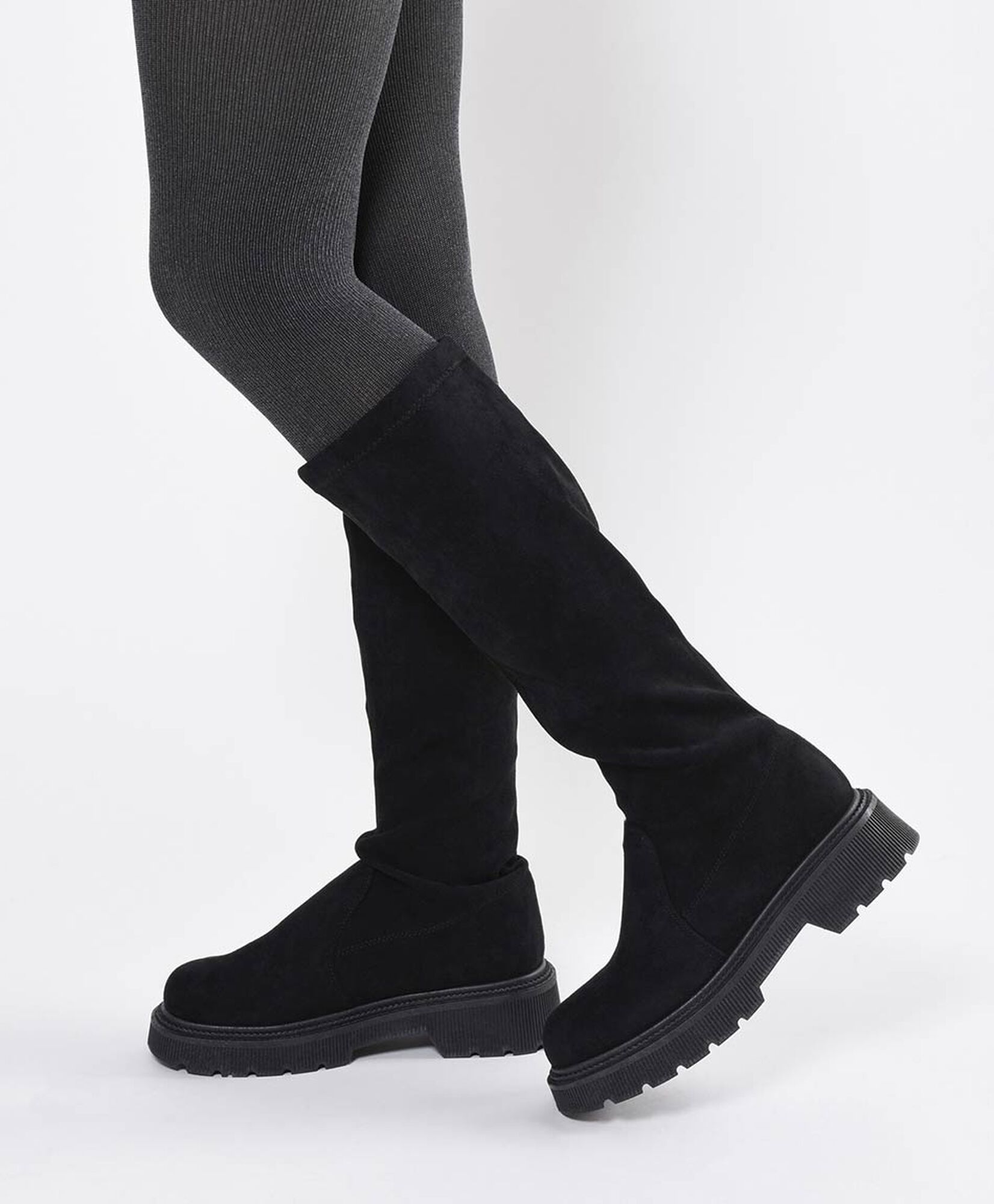 Bota alta mujer gamuza taco cuadrado Bota alta mujer gamuza taco cuadrado