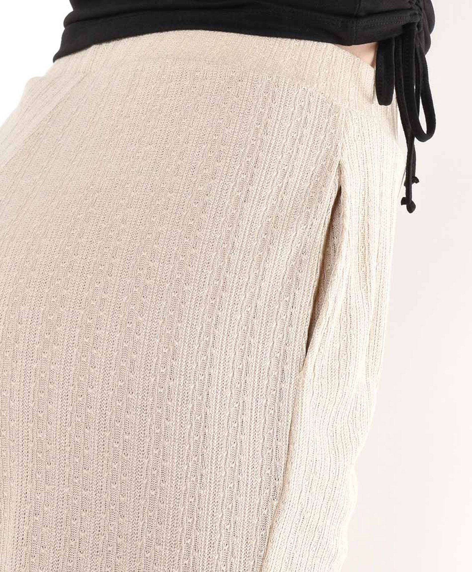 Pantalón mujer diseño tejido Pantalón mujer diseño tejido