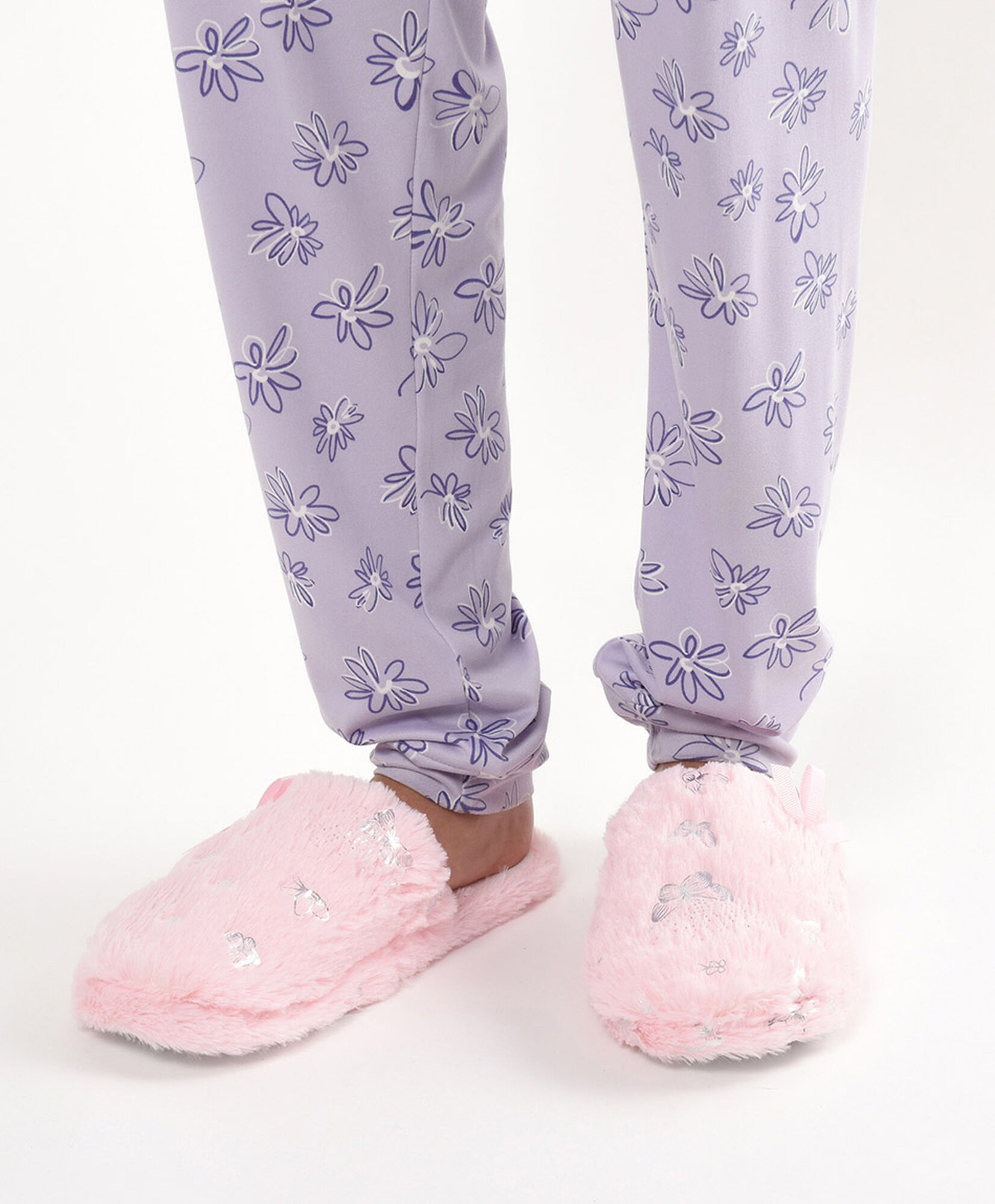 Pantufla mujer brillos mariposas rosada Pantufla mujer brillos mariposas rosada