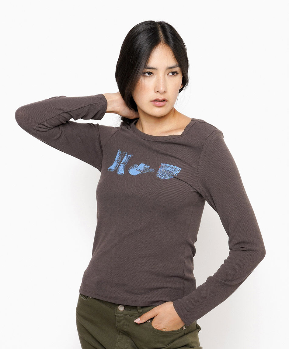 Polera mujer estampado cow girl