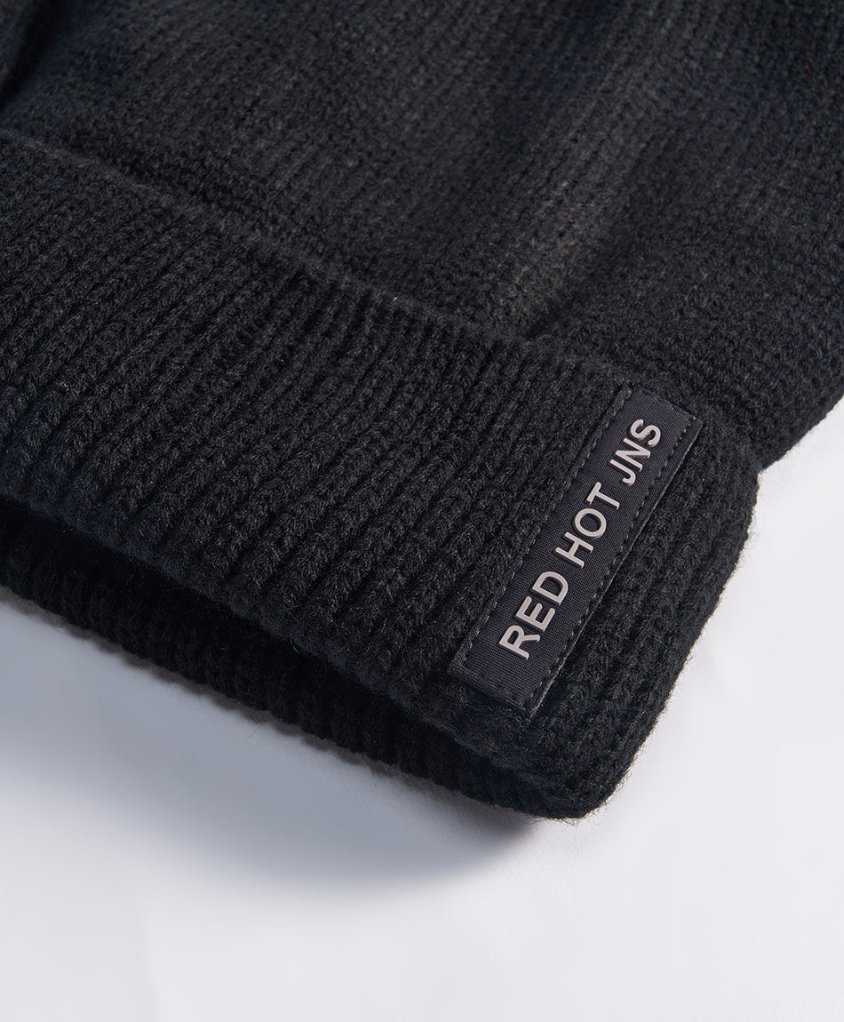 Gorro hombre urbano negro