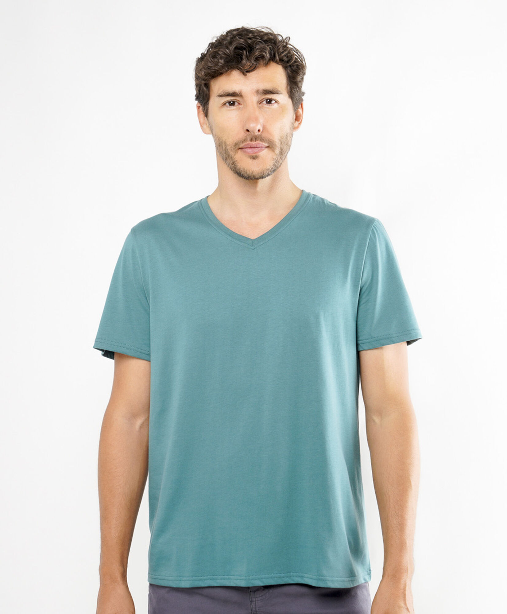 Polera hombre cuello v colores Polera hombre cuello v colores