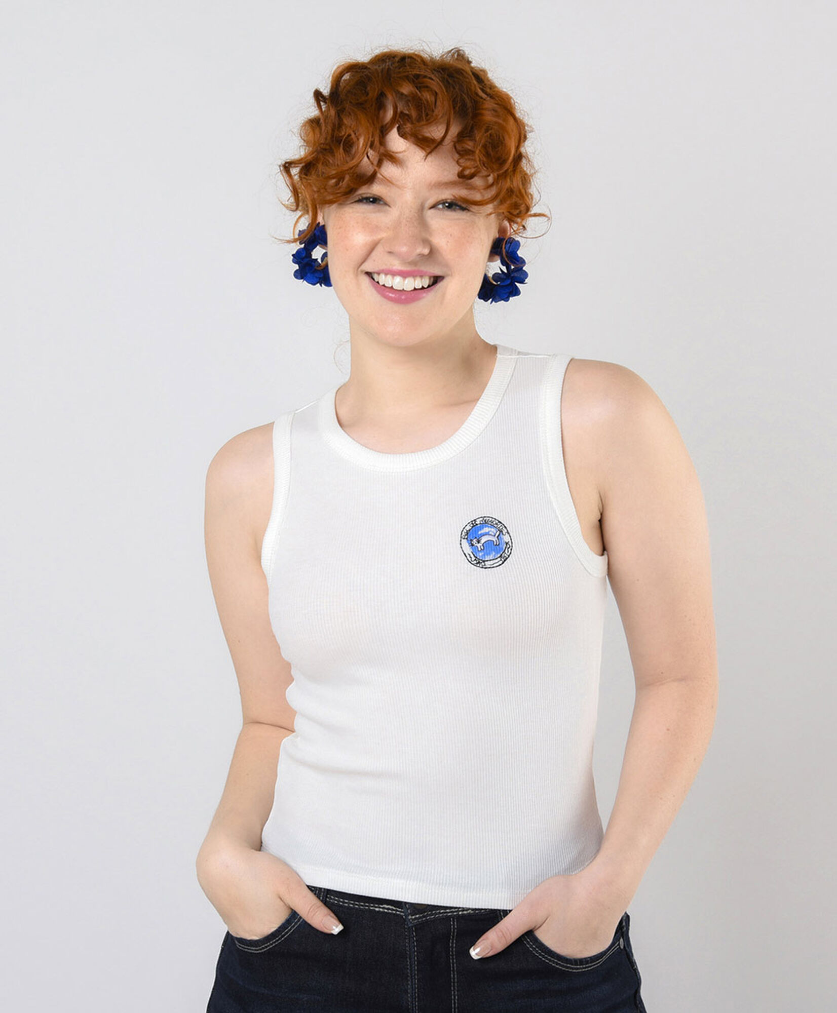 Polera mujer gato bordado Polera mujer gato bordado