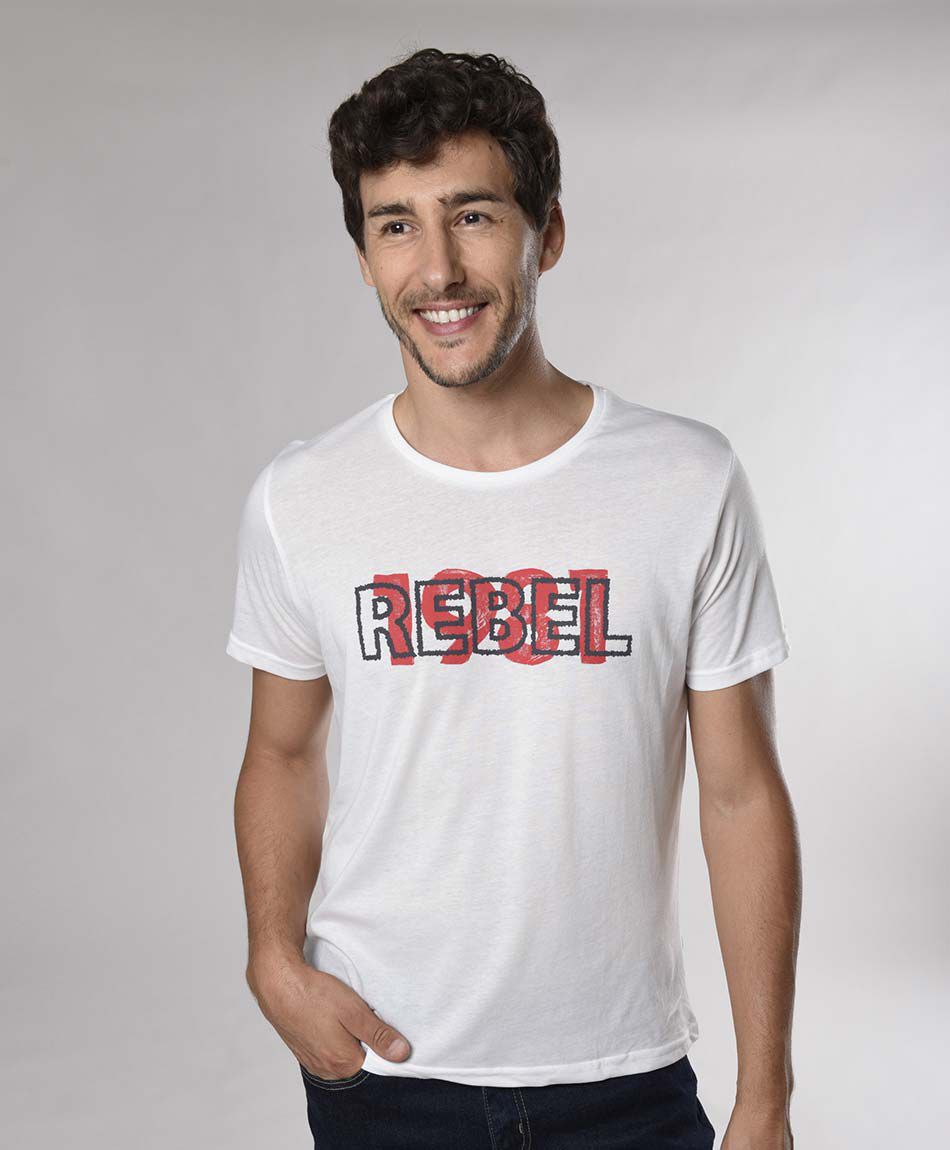 Polera hombre estampado frase