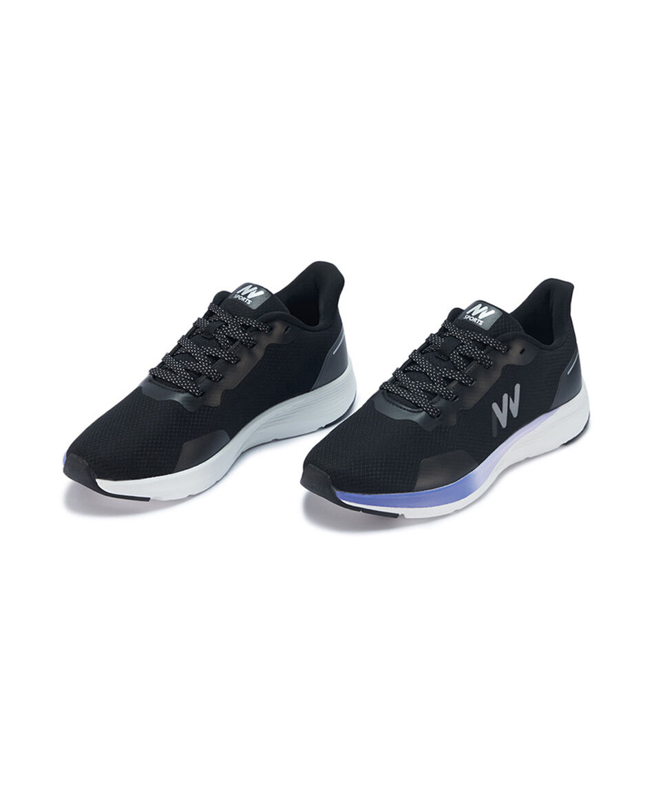 Zapatilla mujer vers&aacute;til negra