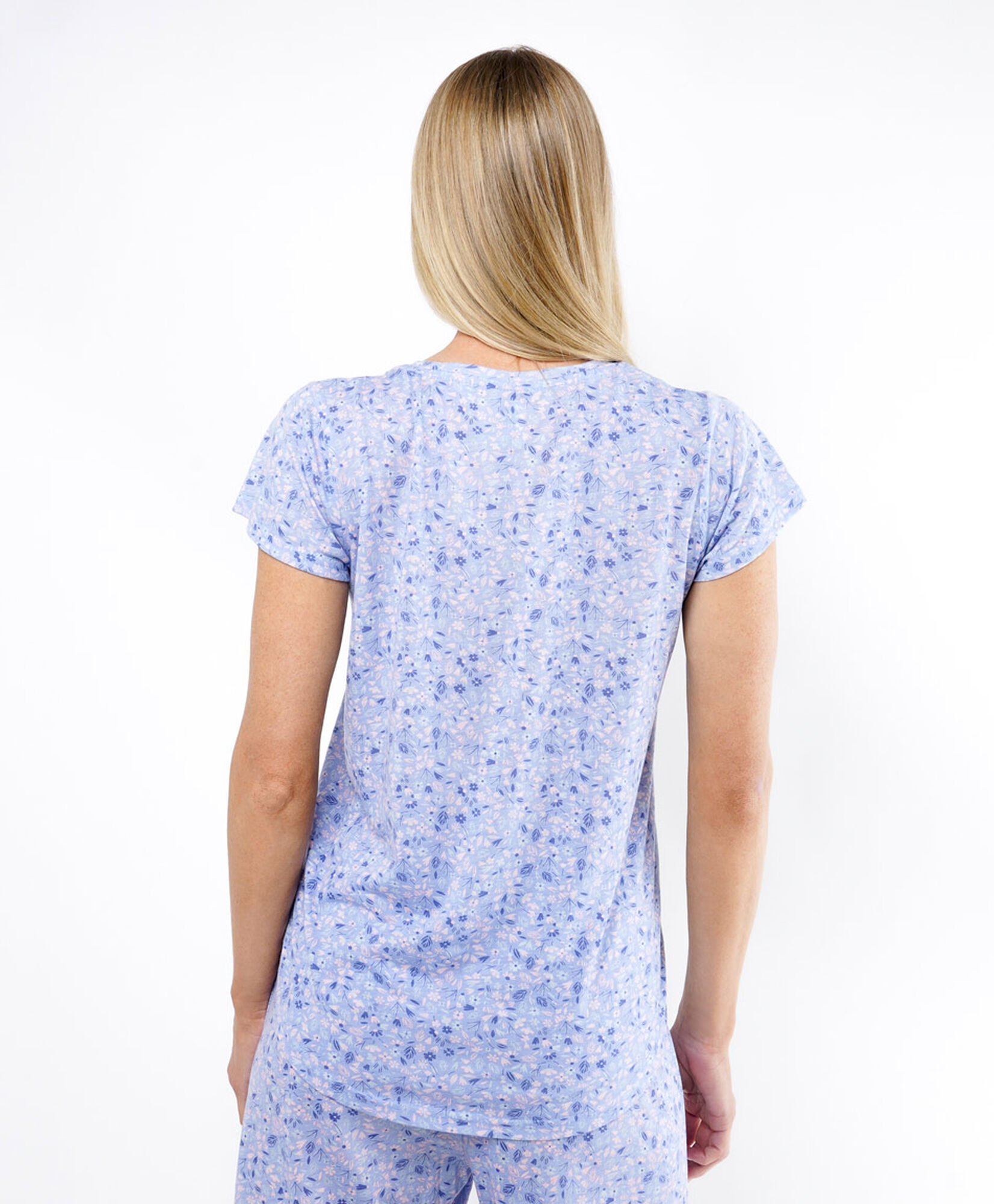 Pijama mujer capri floreado azul Pijama mujer capri floreado azul