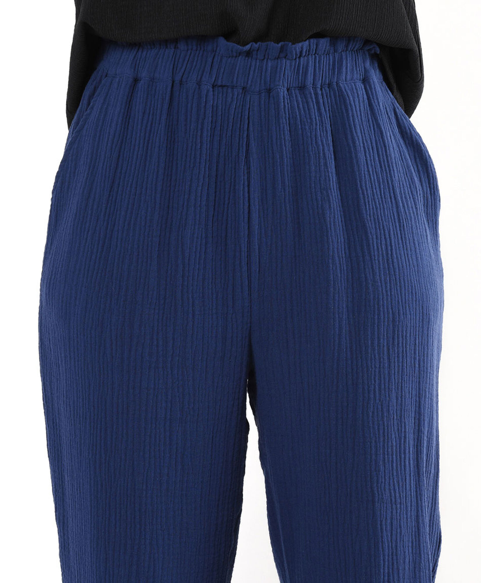 Pantalón mujer texturizado azul Pantalón mujer texturizado azul