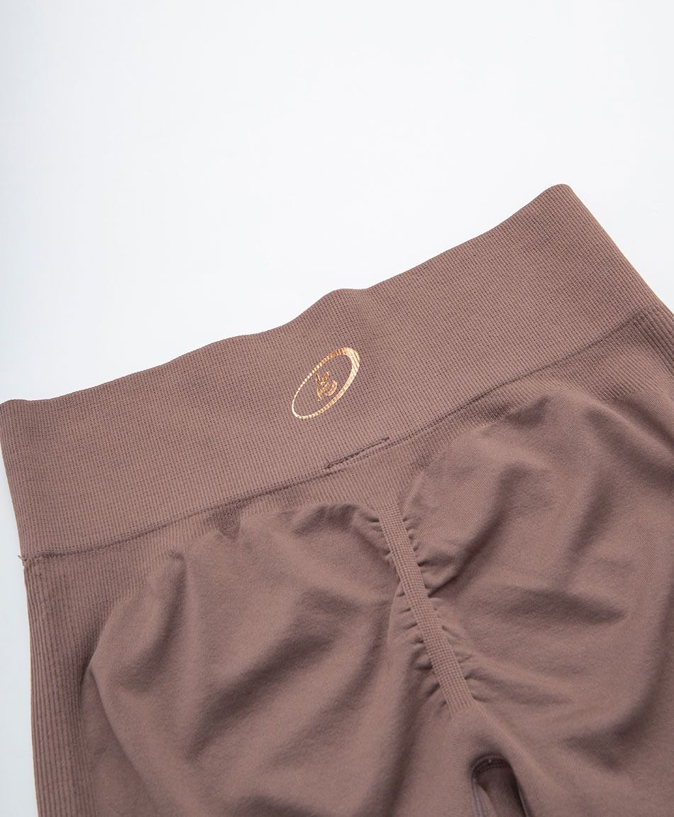 Short deportivo mujer caf&eacute; seamless
