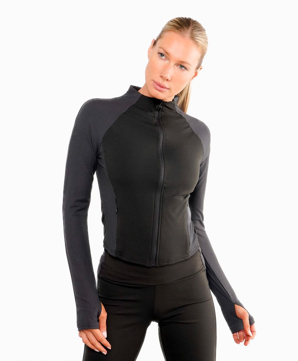 Poler&oacute;n deportivo mujer dise&ntilde;o texturizado