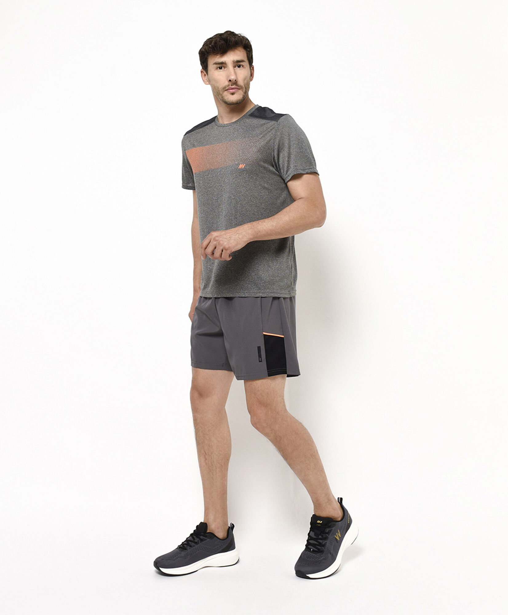 Polera deportiva hombre melange Polera deportiva hombre melange