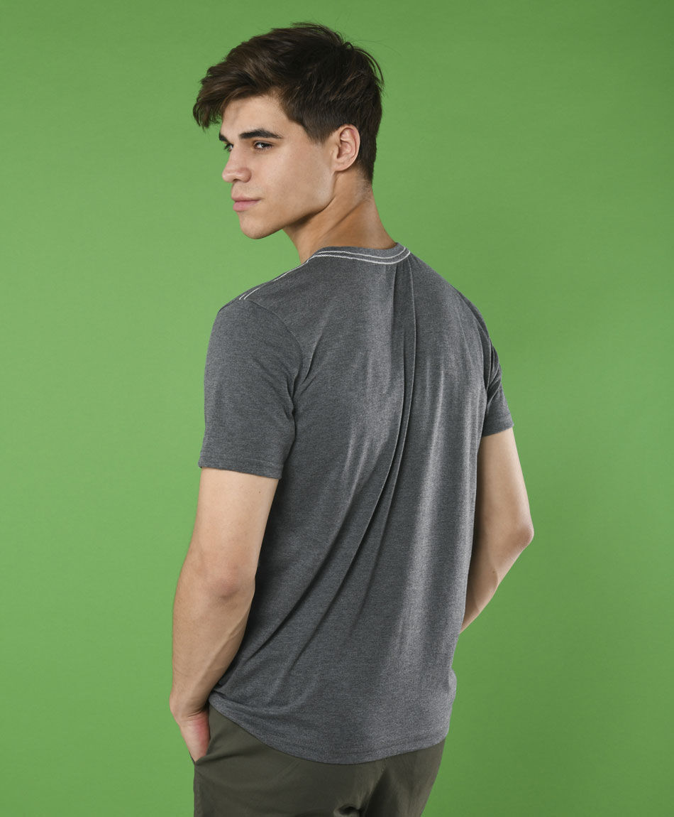 Polera manga corta cuello redondo