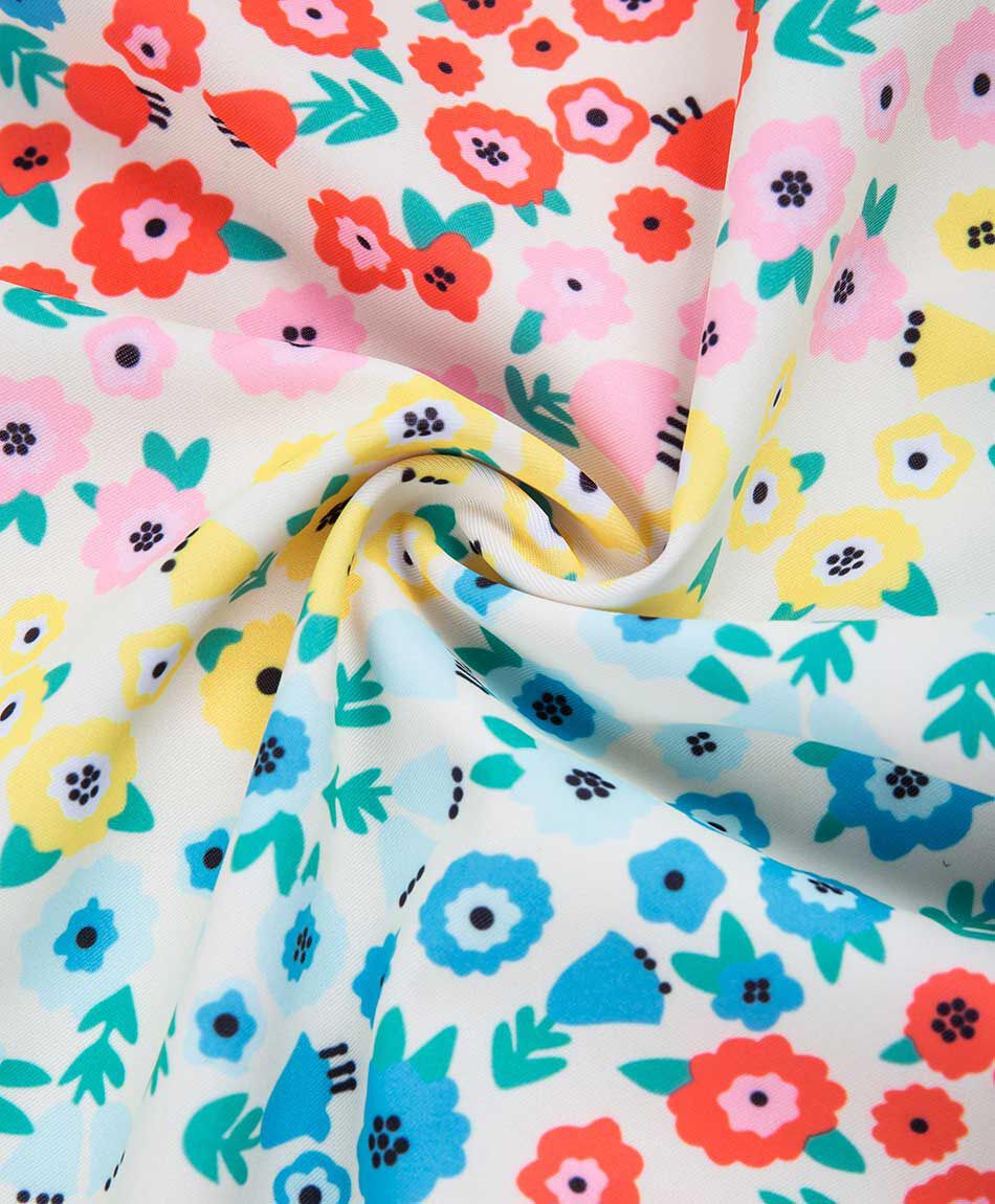 Traje de ba&ntilde;o ni&ntilde;a floreado