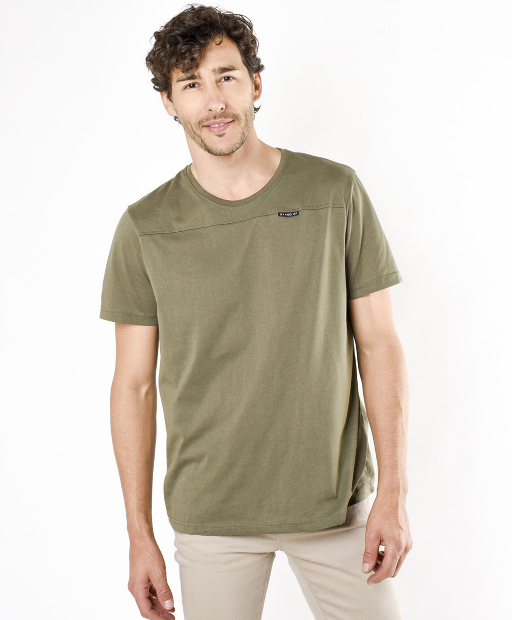 Polera hombre colores neutros mini etiqueta Polera hombre colores neutros mini etiqueta