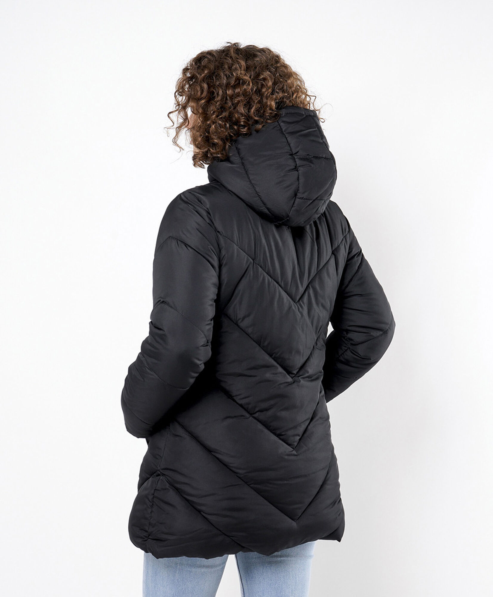 Parka mujer larga costuras diagonales Parka mujer larga costuras diagonales