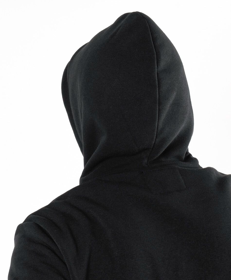 Poler&oacute;n hombre liso b&aacute;sico negro cierre