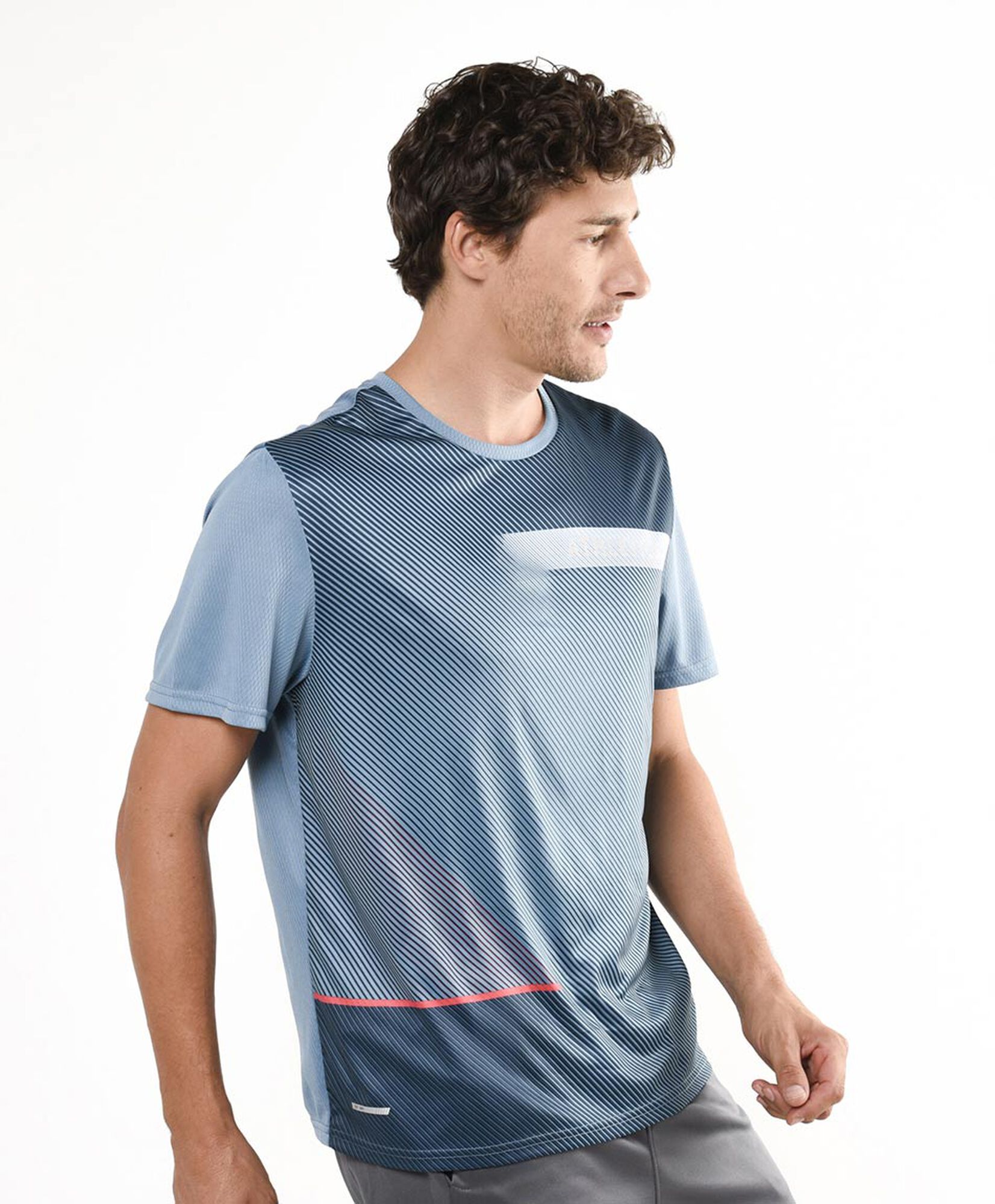 Polera deportiva hombre líneas degradé Polera deportiva hombre líneas degradé
