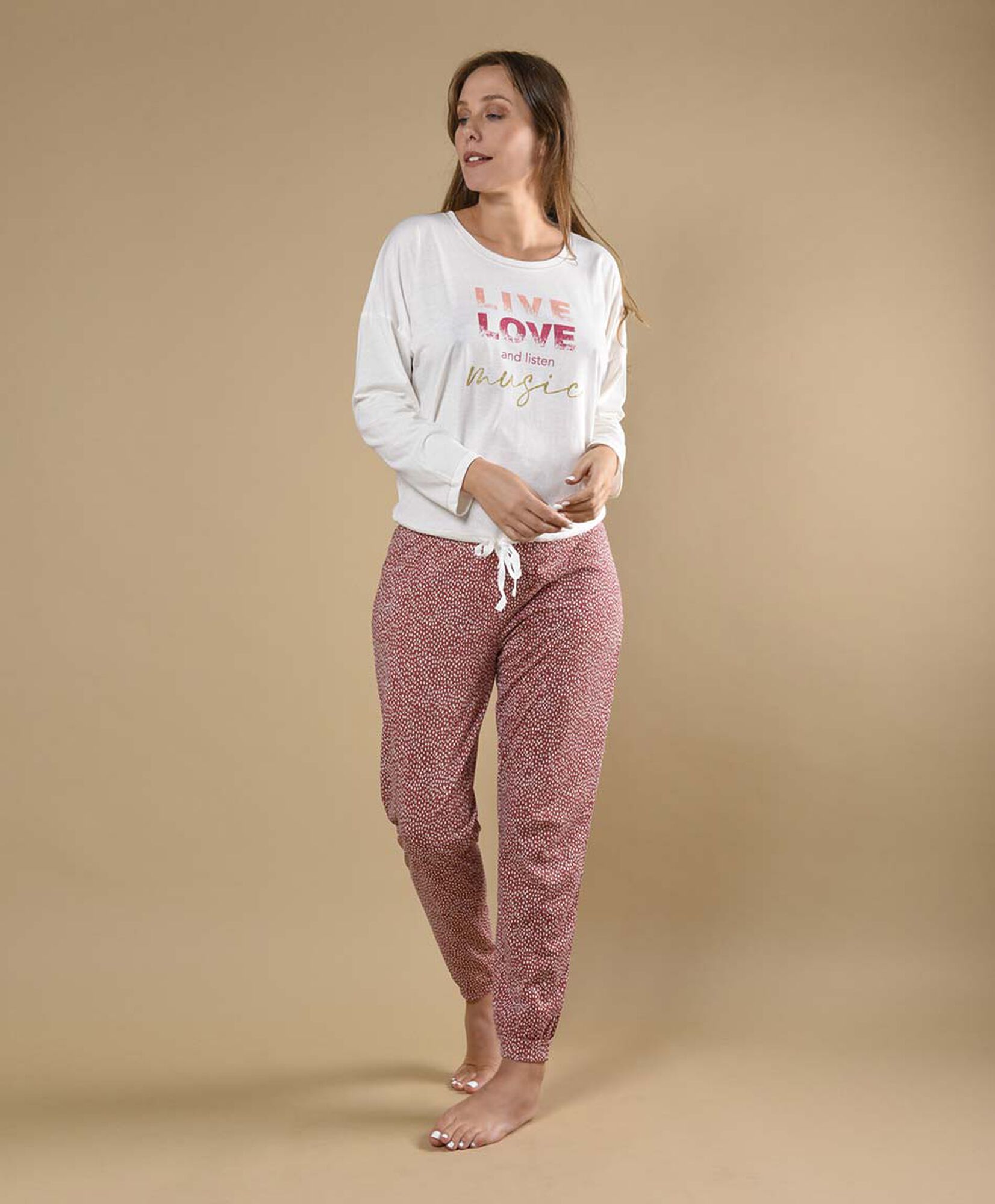 Pijama estampado nudo Pijama estampado nudo