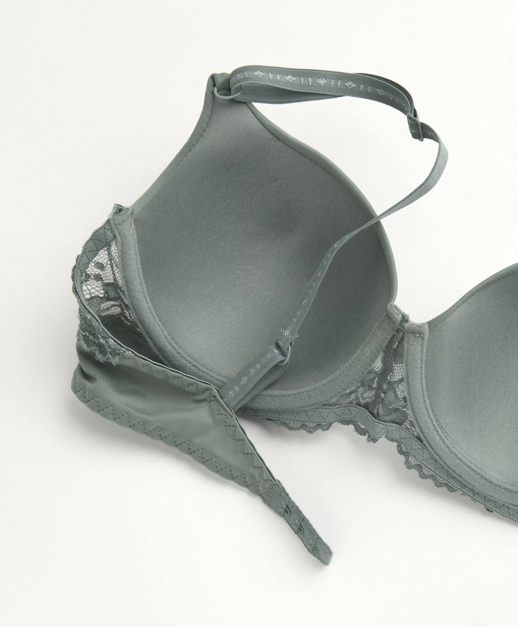 Sostén mujer liso detalle encaje Sostén mujer liso detalle encaje