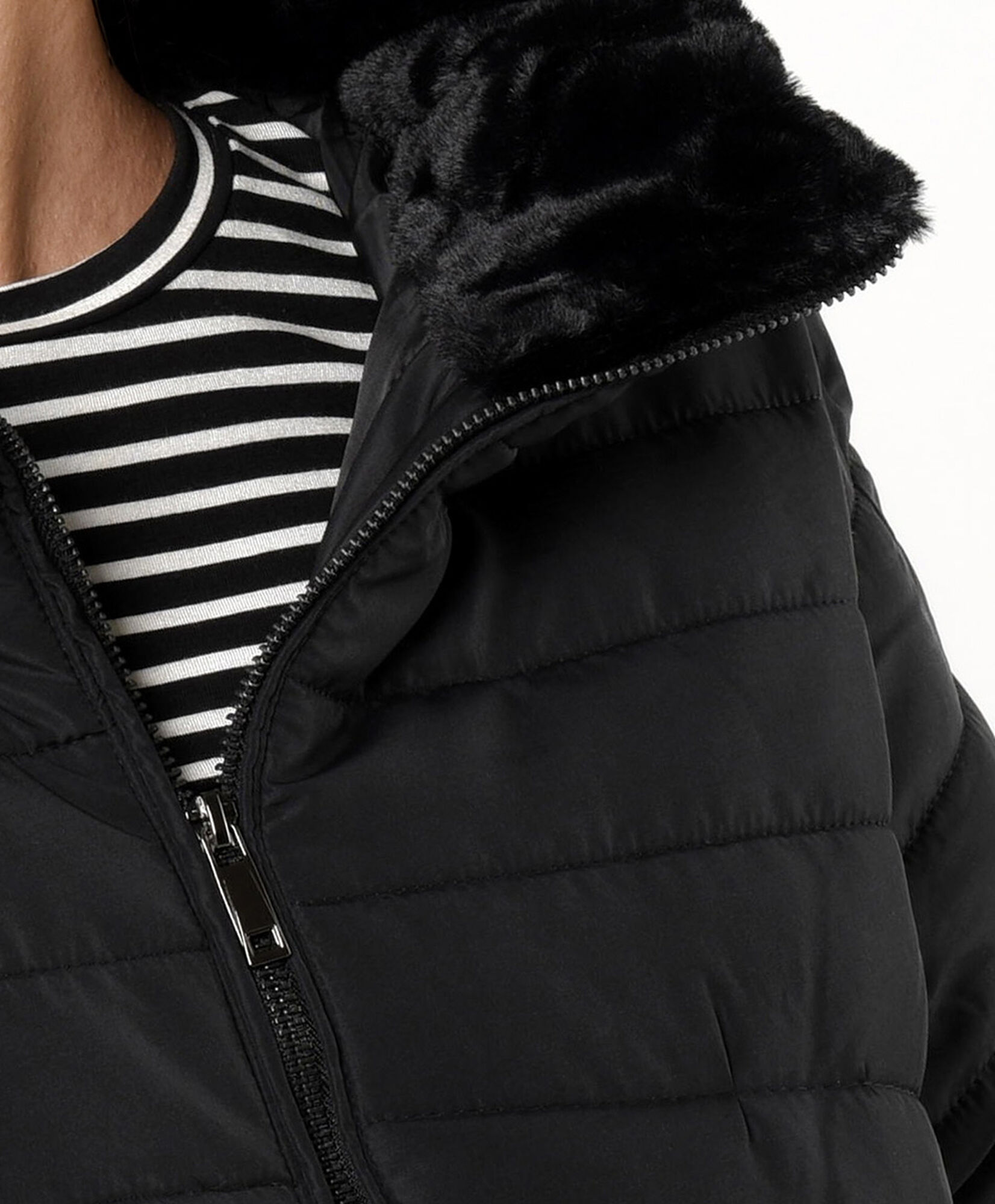 Parka mujer cuello pelitos Parka mujer cuello pelitos