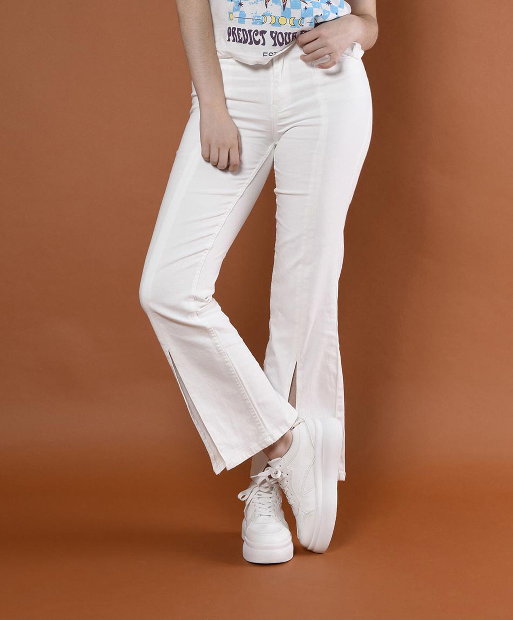 Jeans tiro medio flare Jeans tiro medio flare
