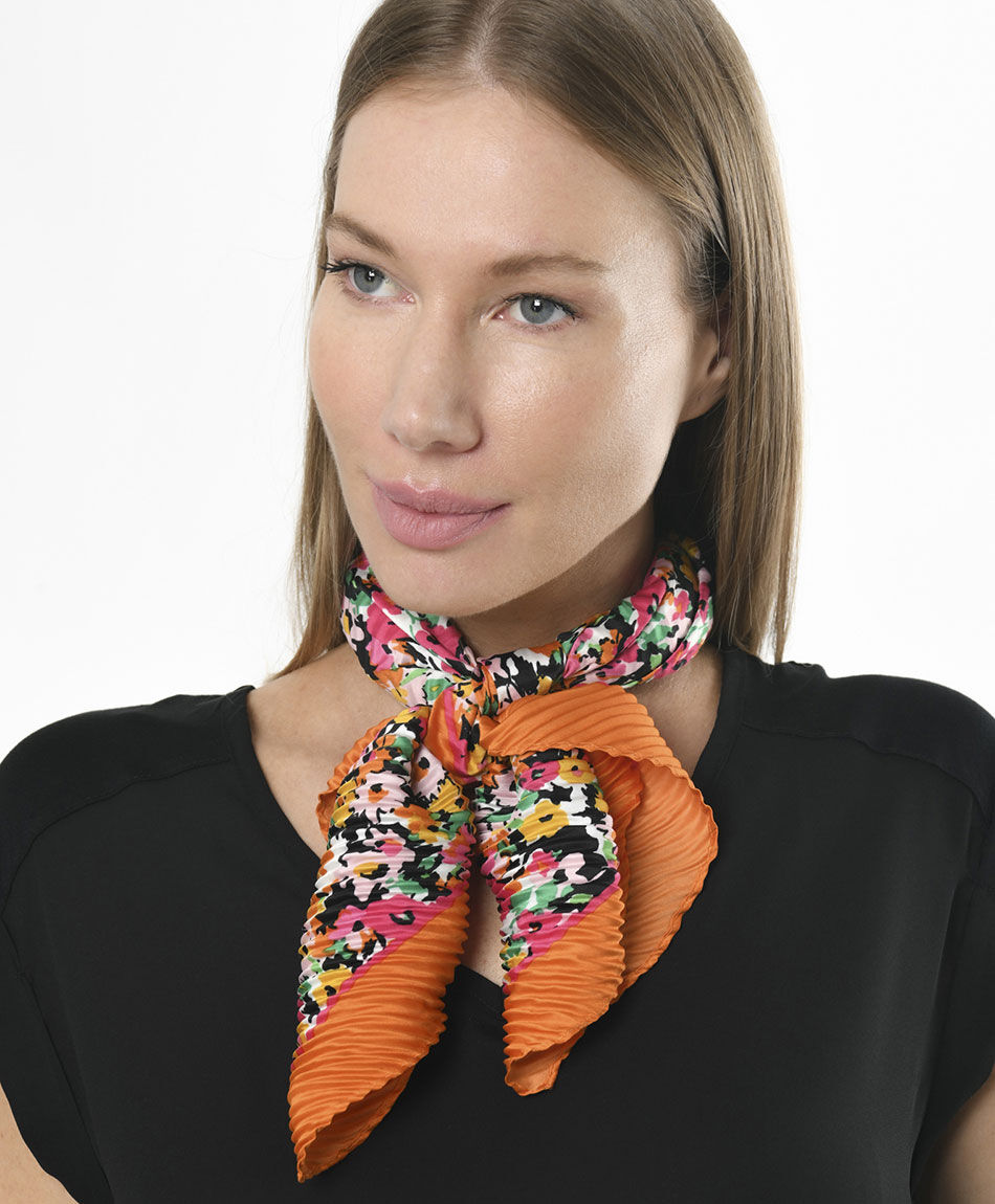 Pa&ntilde;uelo mujer floreado multicolor