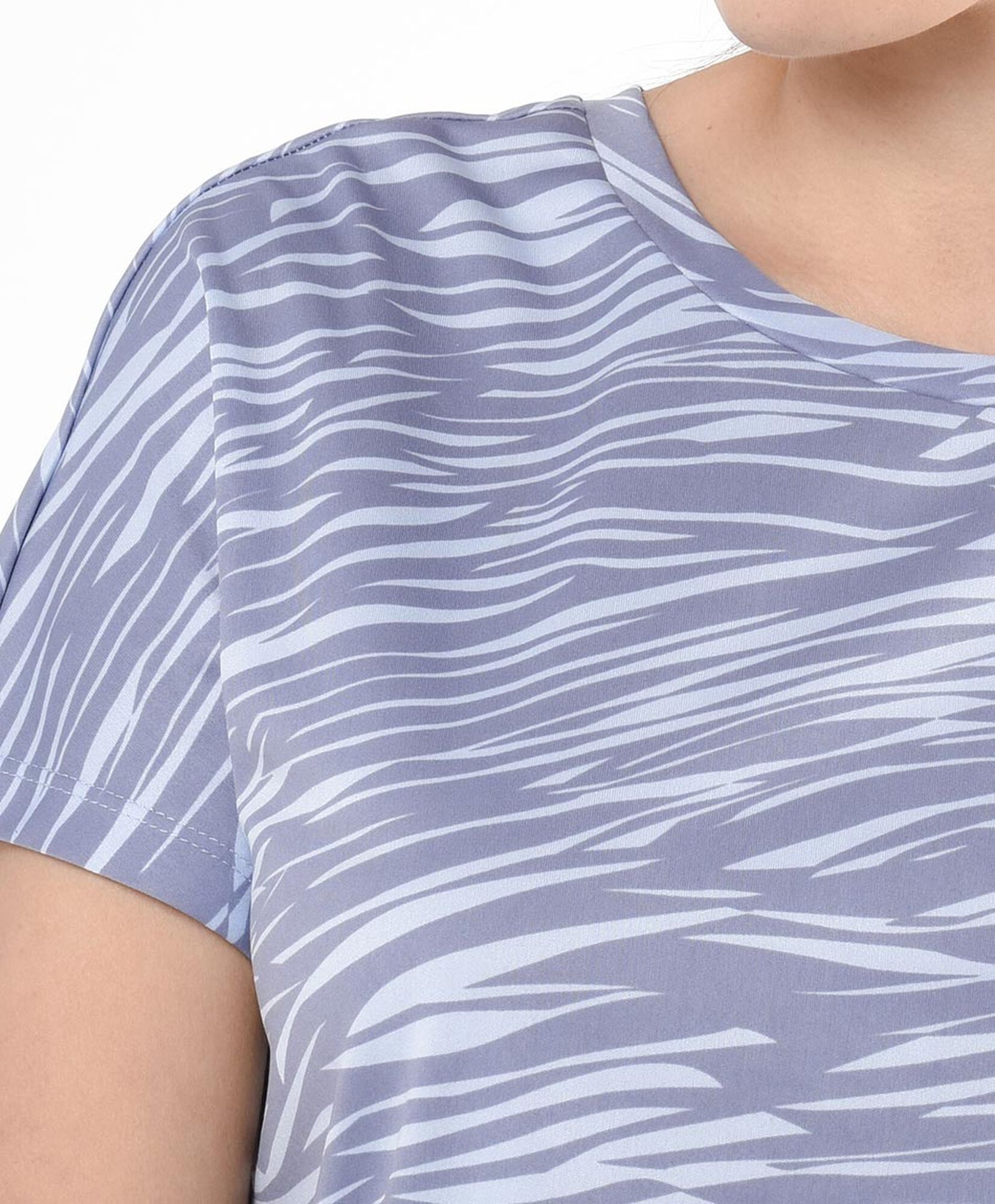 Polera deportiva mujer ondas Polera deportiva mujer ondas