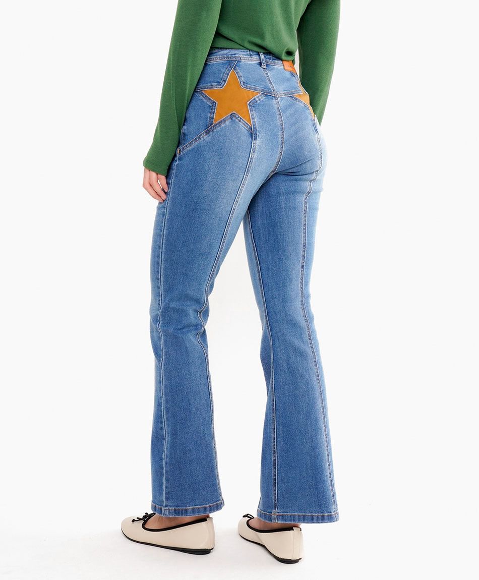Jeans mujer flare estrella bolsillo